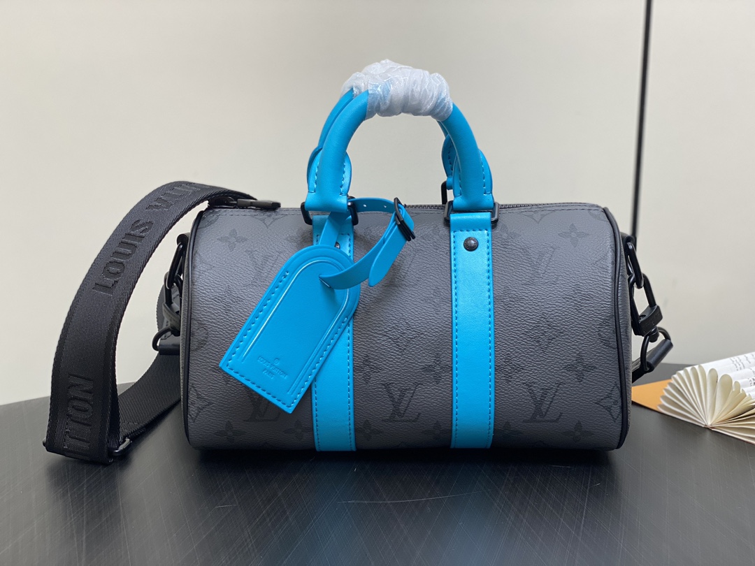 顶级原单M11645蓝色银花男士枕头包系列本款Keepall25手袋取材MonogramEclipseR