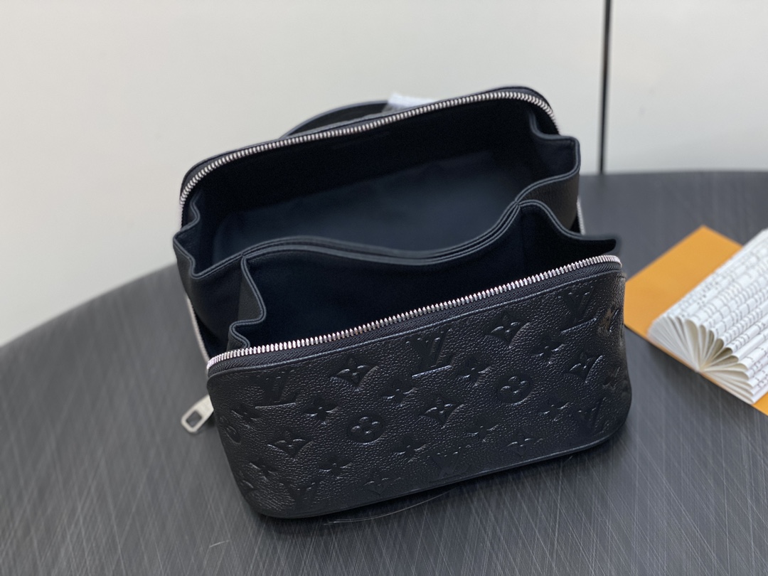 顶级原单M11750黑色全皮压花洗漱包手拿包系列TOILETRYBAG盥洗袋ToiletryBag2Co