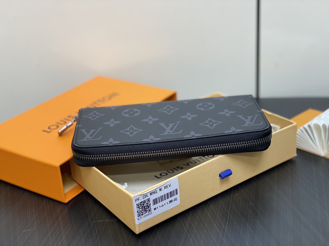 Louis Vuitton Zippy Horizontal Wallet Monogram Eclipse Canvas 6 i1722753427 2477 3