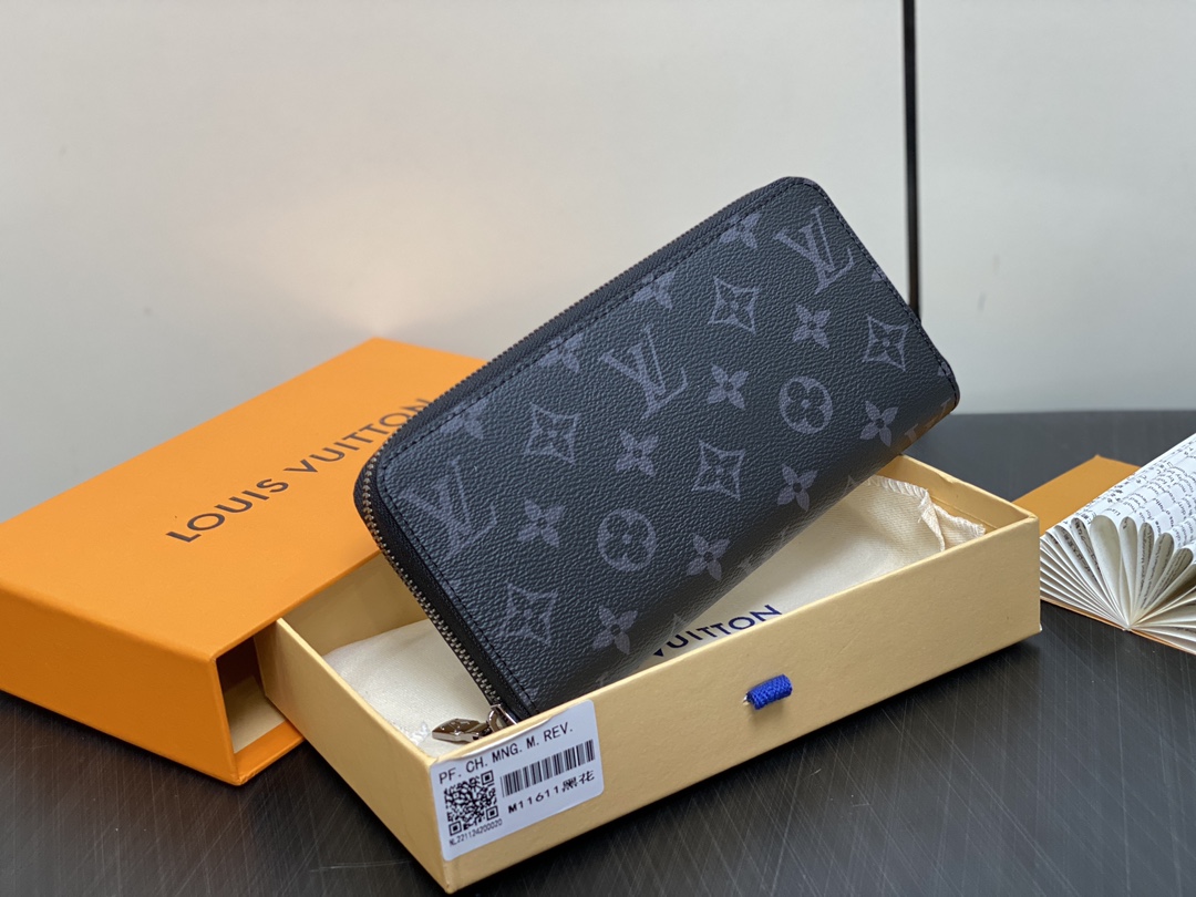 Louis Vuitton Zippy Horizontal Wallet Monogram Eclipse Canvas 3 i1722753428 5881 4