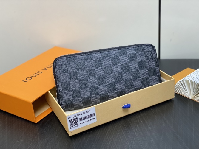 Louis Vuitton Monogram Eclipse Canvas Zippy Horizontal Wallet 1 Louis Vuitton Monogram Eclipse Canvas Zippy Horizontal Wallet