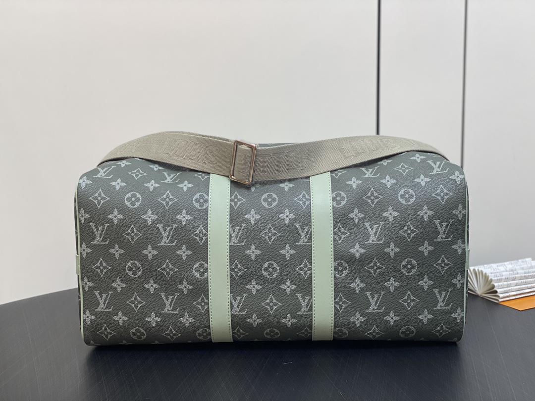 Louis Vuitton Keepall Bandoulière 45 Monogram Green 45 travel