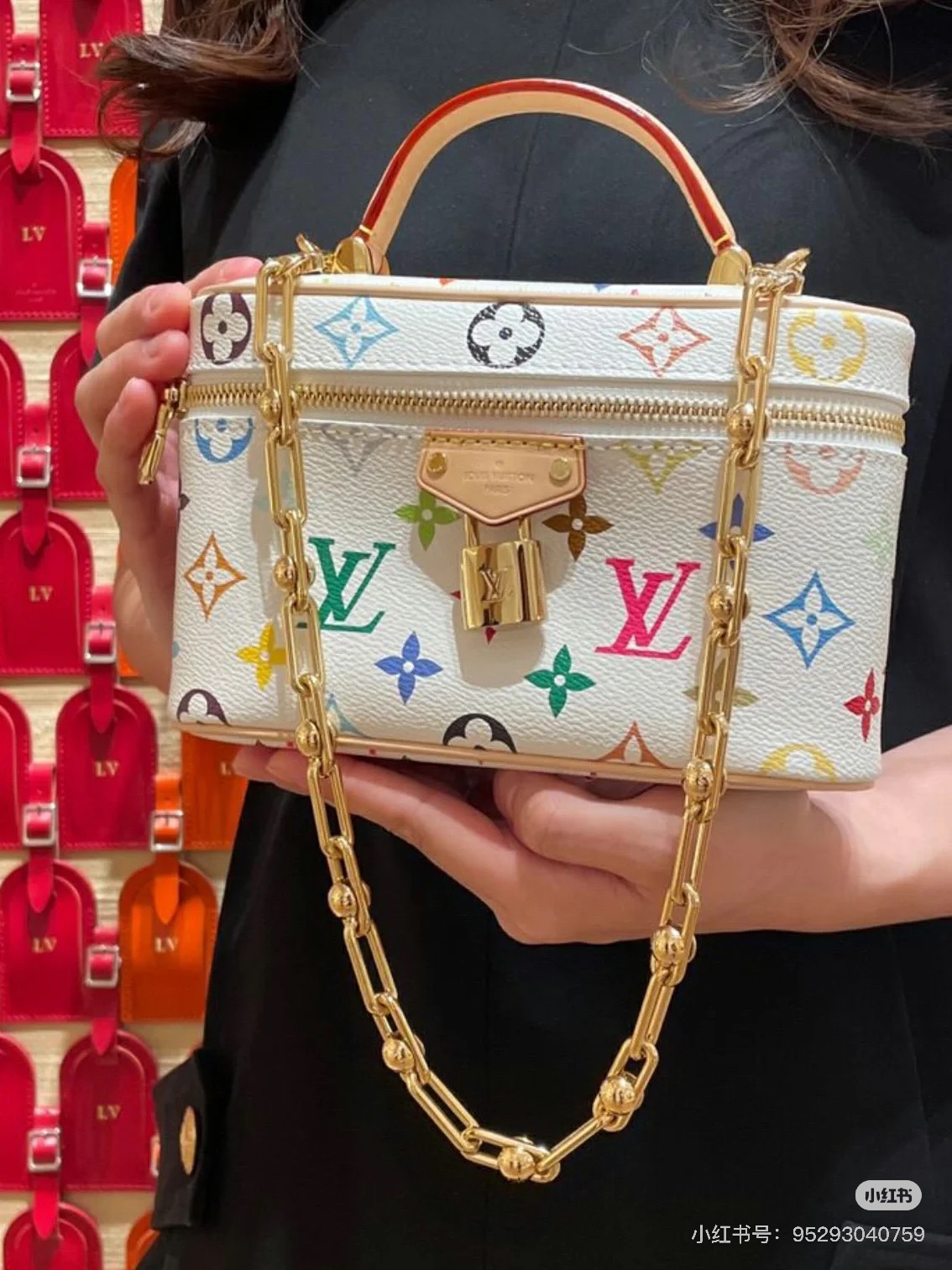 NO:619919,M13662 White Color Authentic Picture Chain Bag Cosmetic Bag LV19860909M13662白彩 正品图 链条包化妆包 LV X TM VANITY CHAIN OUCH 手袋,,louis vuitton,cosmetic bags & cases,Bag