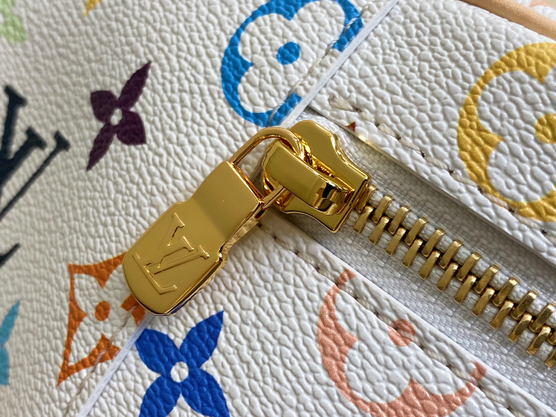 Louis Vuitton X TM Vanity Chain Pouch Handbag Monogram Coated Canvas 11 i1740044205129 2371 0 9