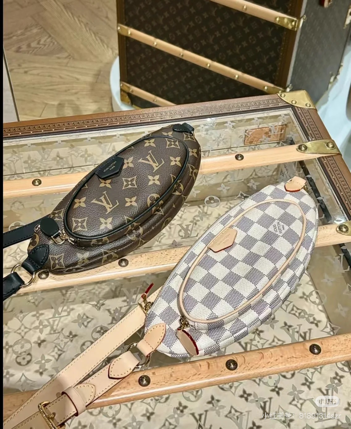 Louis Vuitton N00230 White Damier Azur crossbody