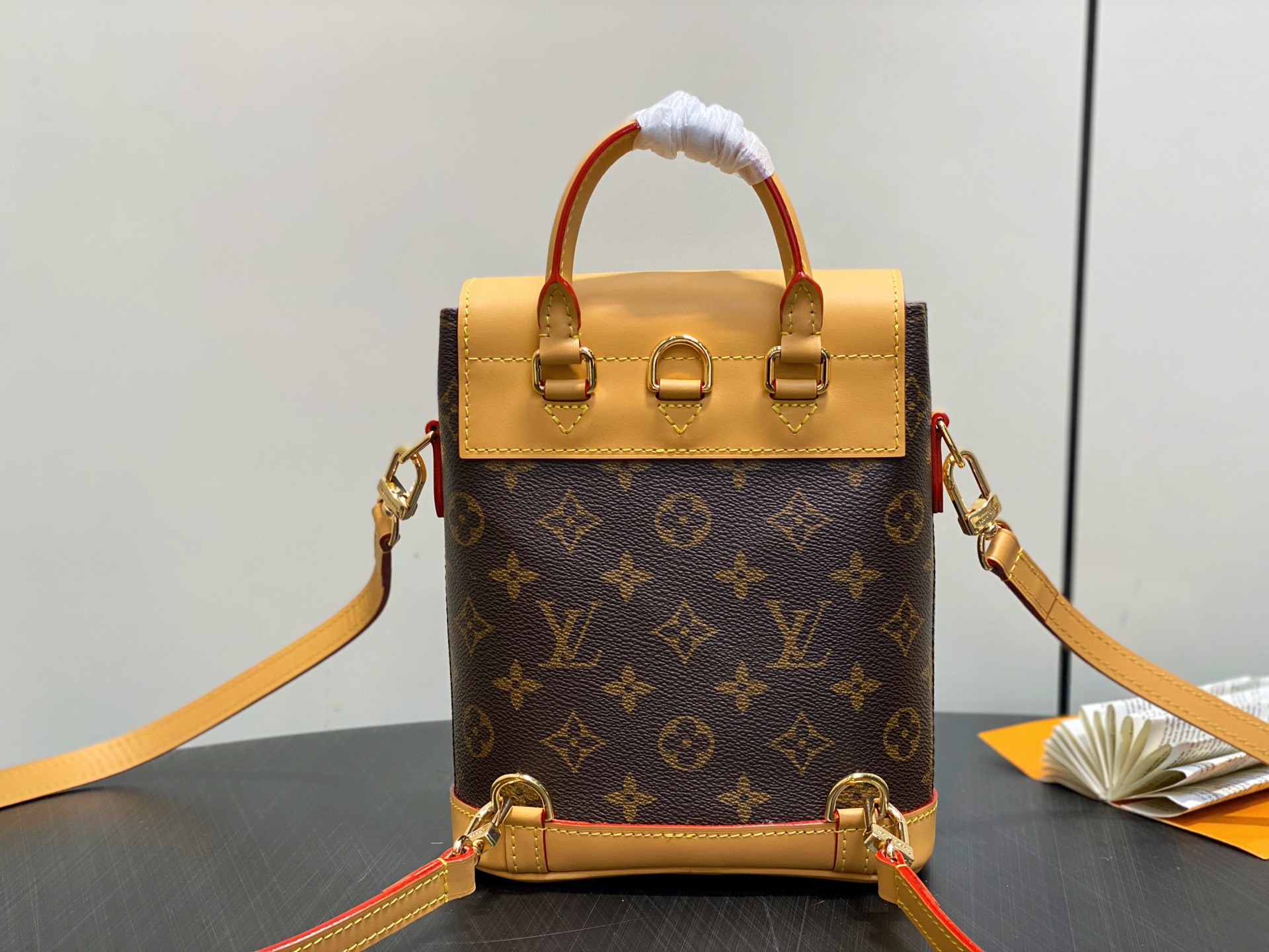 【顶级原单】M14651老花黄皮 迷你双肩包 SOHO mini 双肩包 以Monogram帆布材质展示