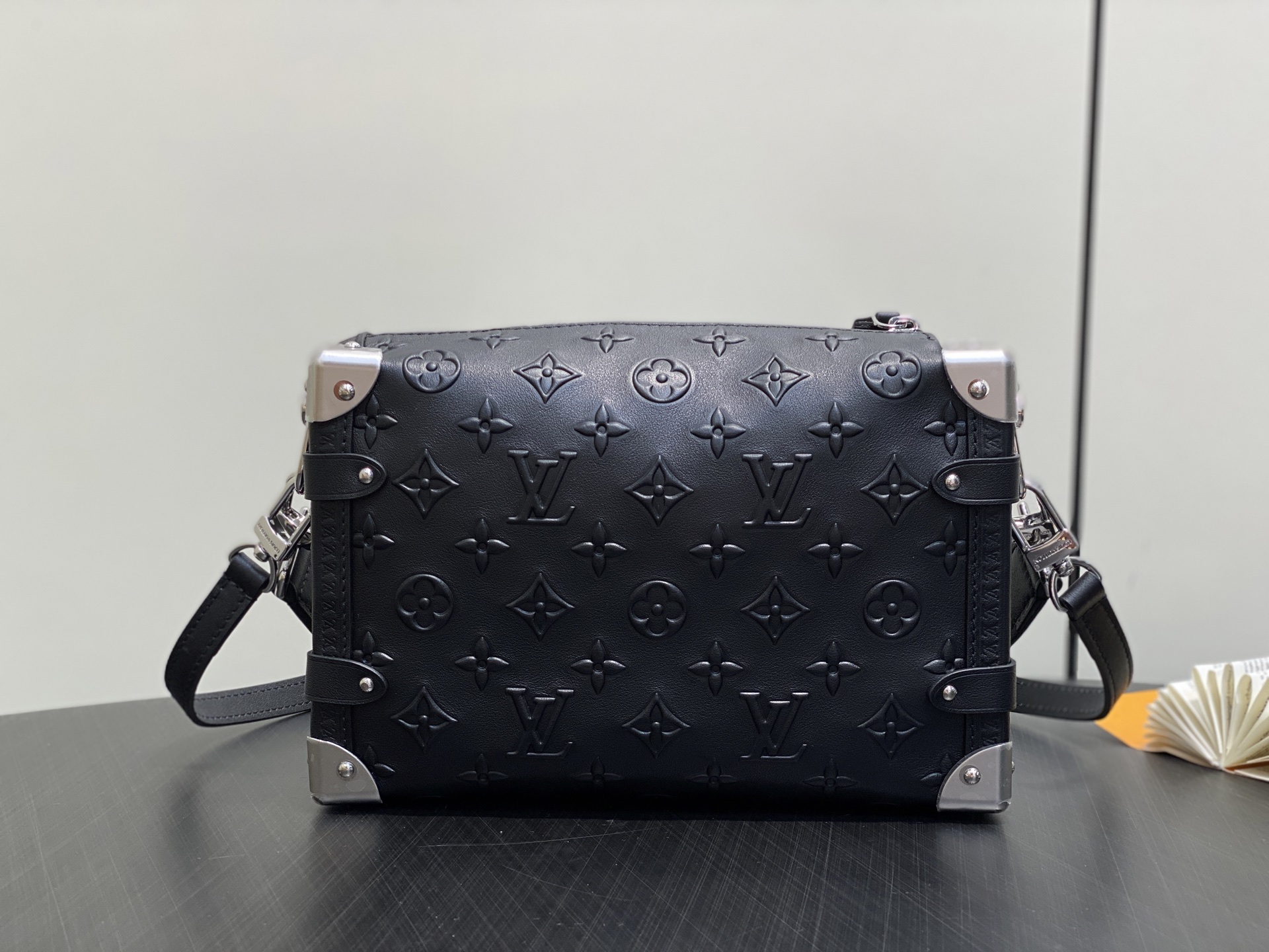 【顶级原单】M14572黑色全皮 软盒子包箱子 Petite Malle 手袋 Nicolas Ghes