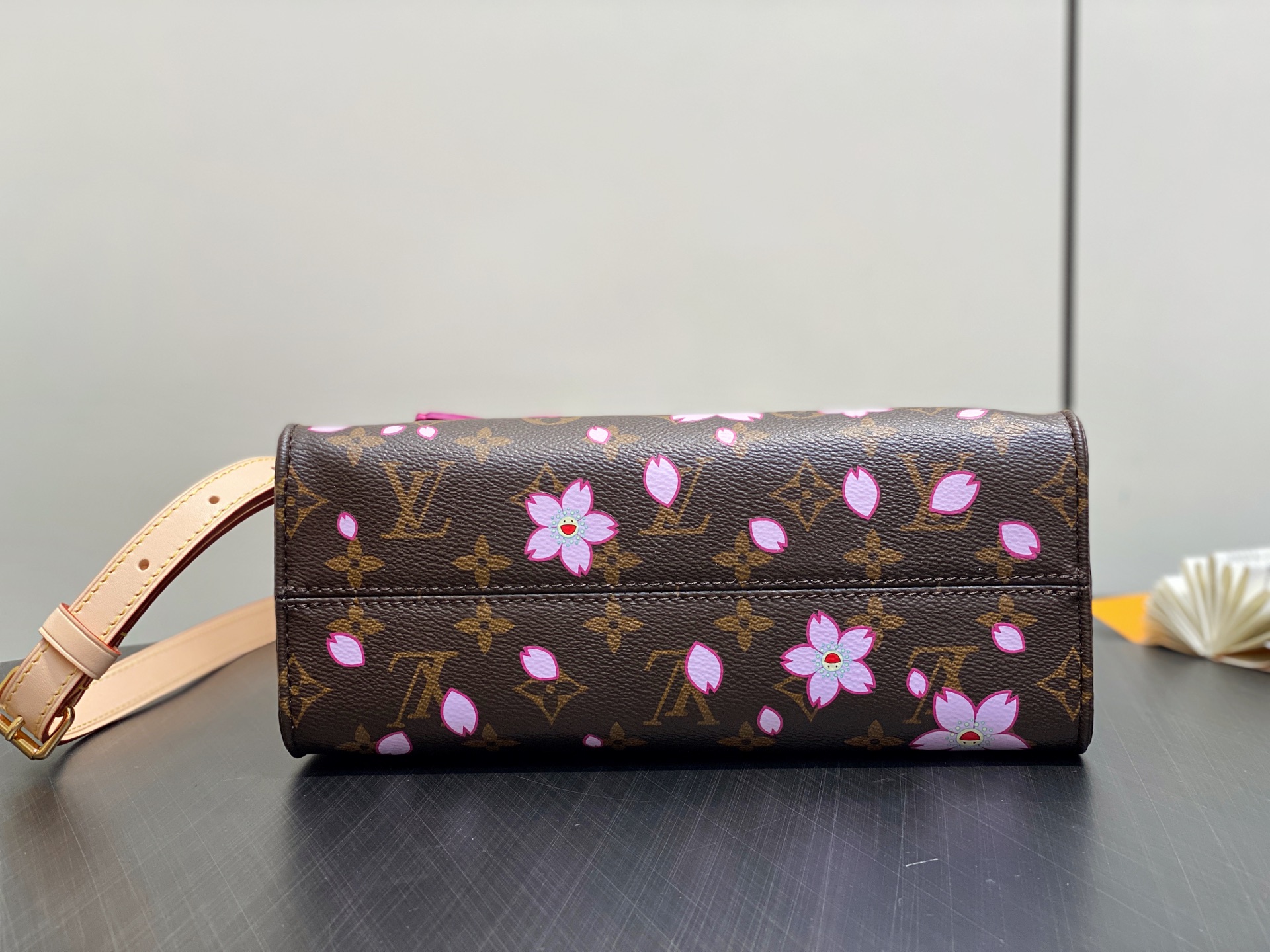 【顶级原单】M13269老花 樱花/村上隆 四方包 OnTheGo 小号手袋 本款 OnTheGo Jh