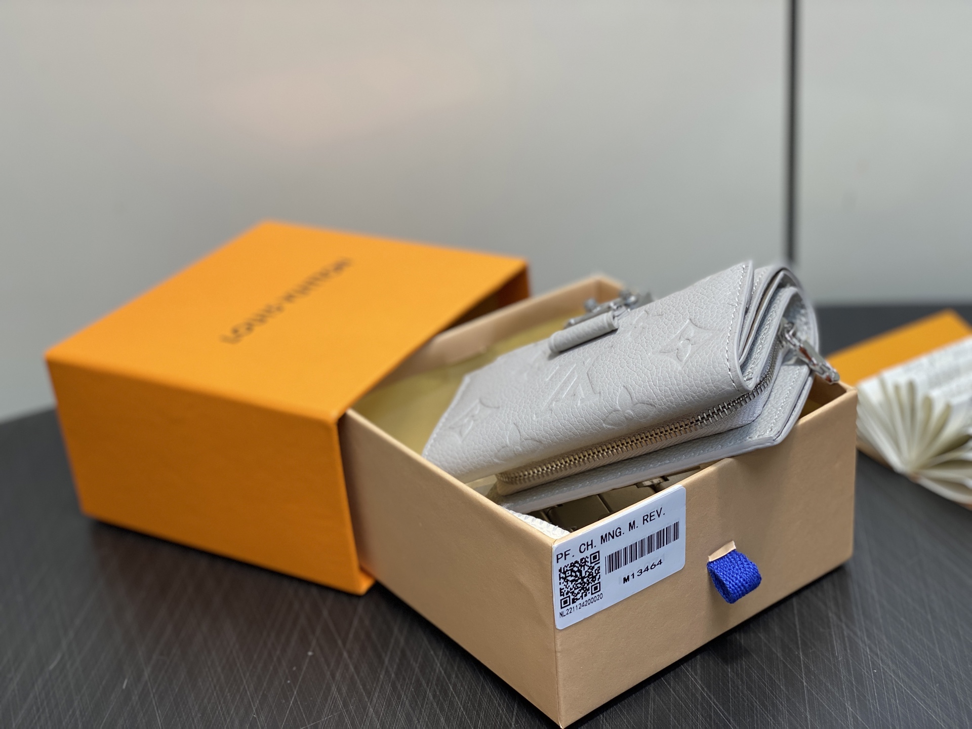 【顶级原单】M13464浅灰色全皮压花 三折钱包 Pochette Metis Compact 钱夹 和