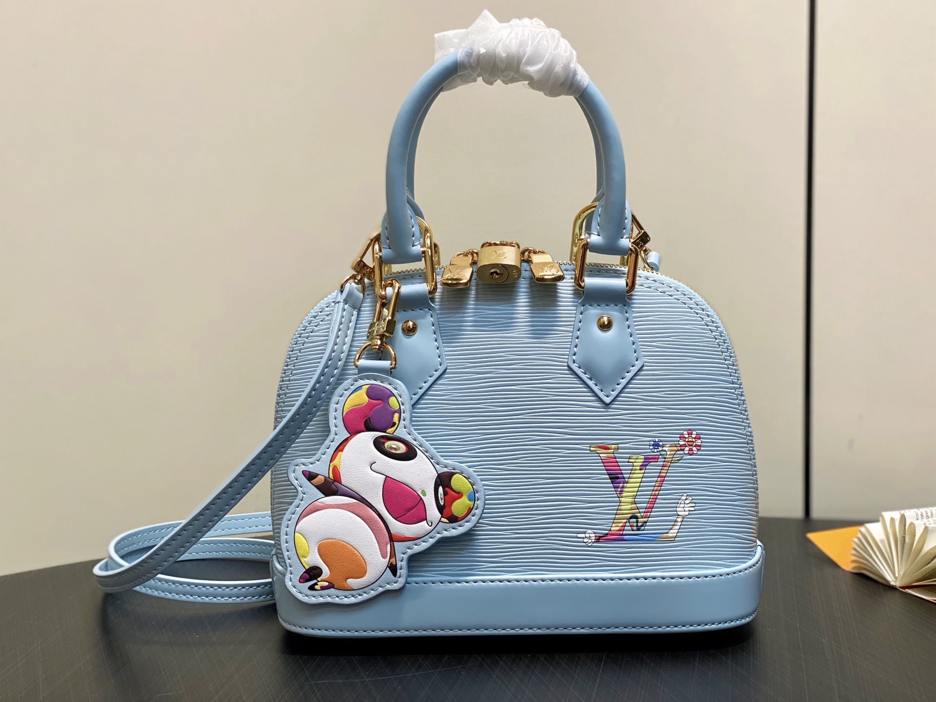 【顶级原单】M14197浅蓝色 水波纹贝壳包 当季新款 LV x TM ALMA BB 手袋 M1367