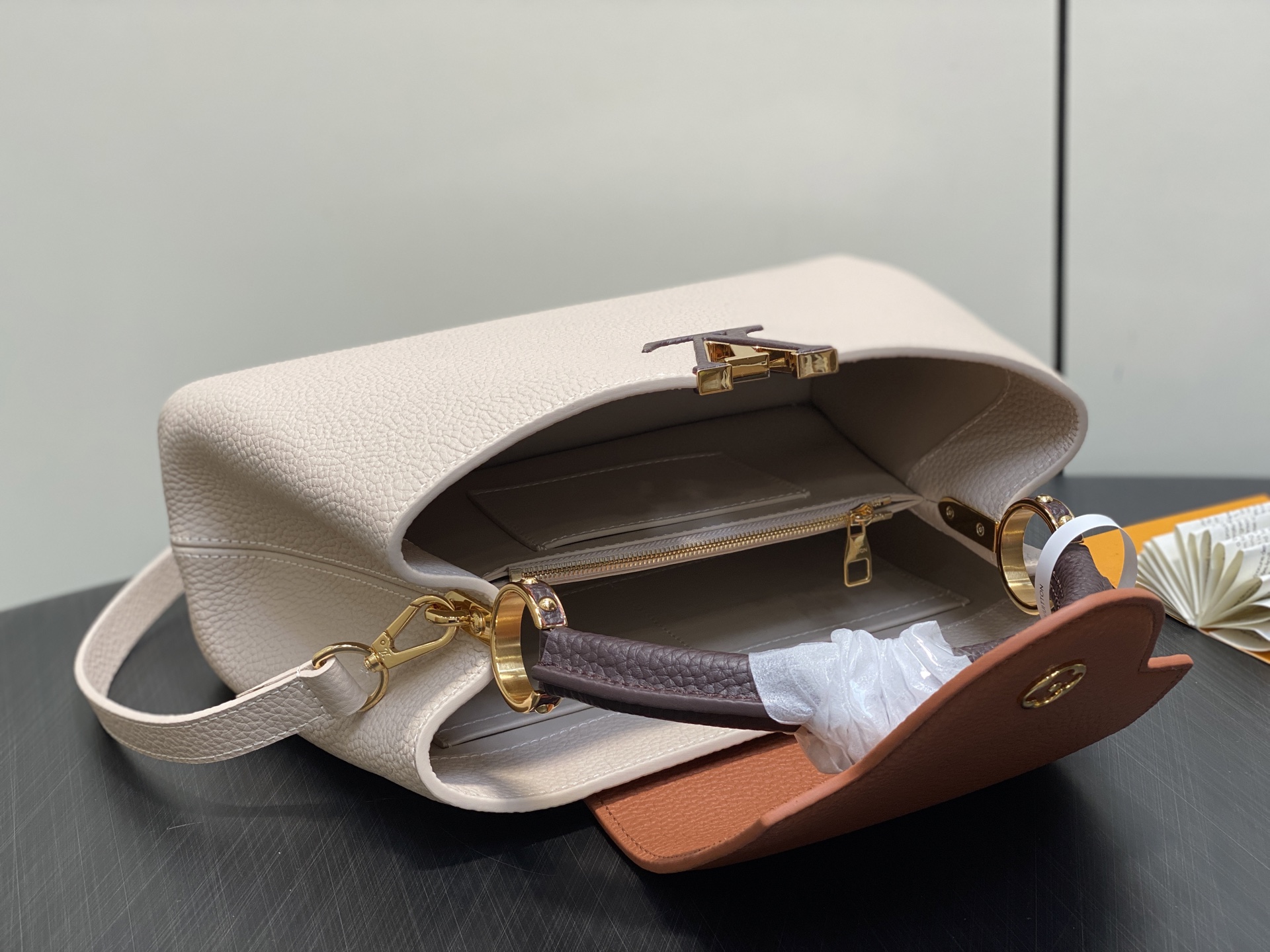 【顶级原单】M12956灰色拼色 全皮cap那英款 CAPUCINES 中号手袋 本款 Capucine