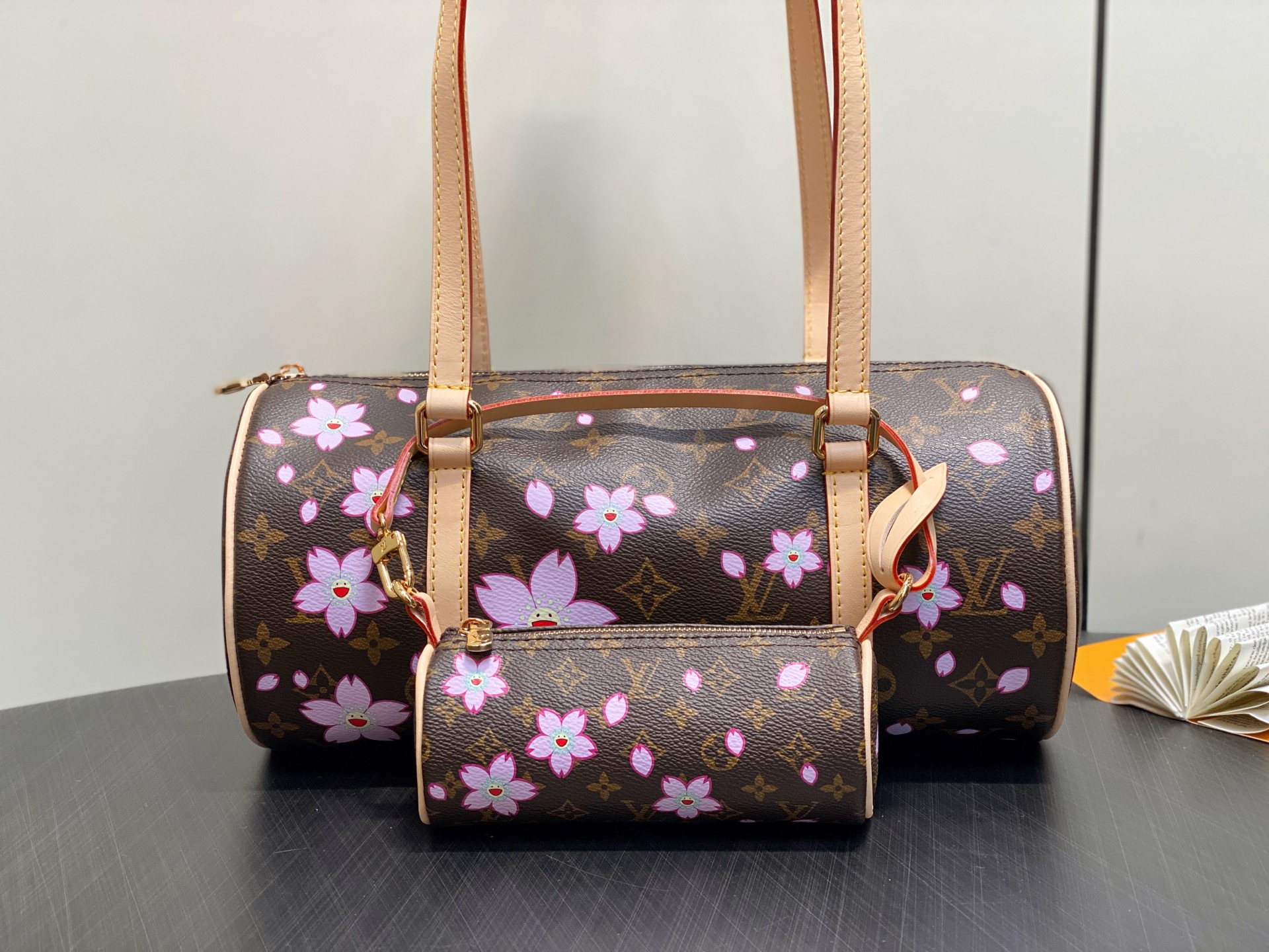 【顶级原单】M13097老花 樱花丝印巴比龙圆鼓包 LVXTM PAPILLON手袋 老花/樱花（村上隆