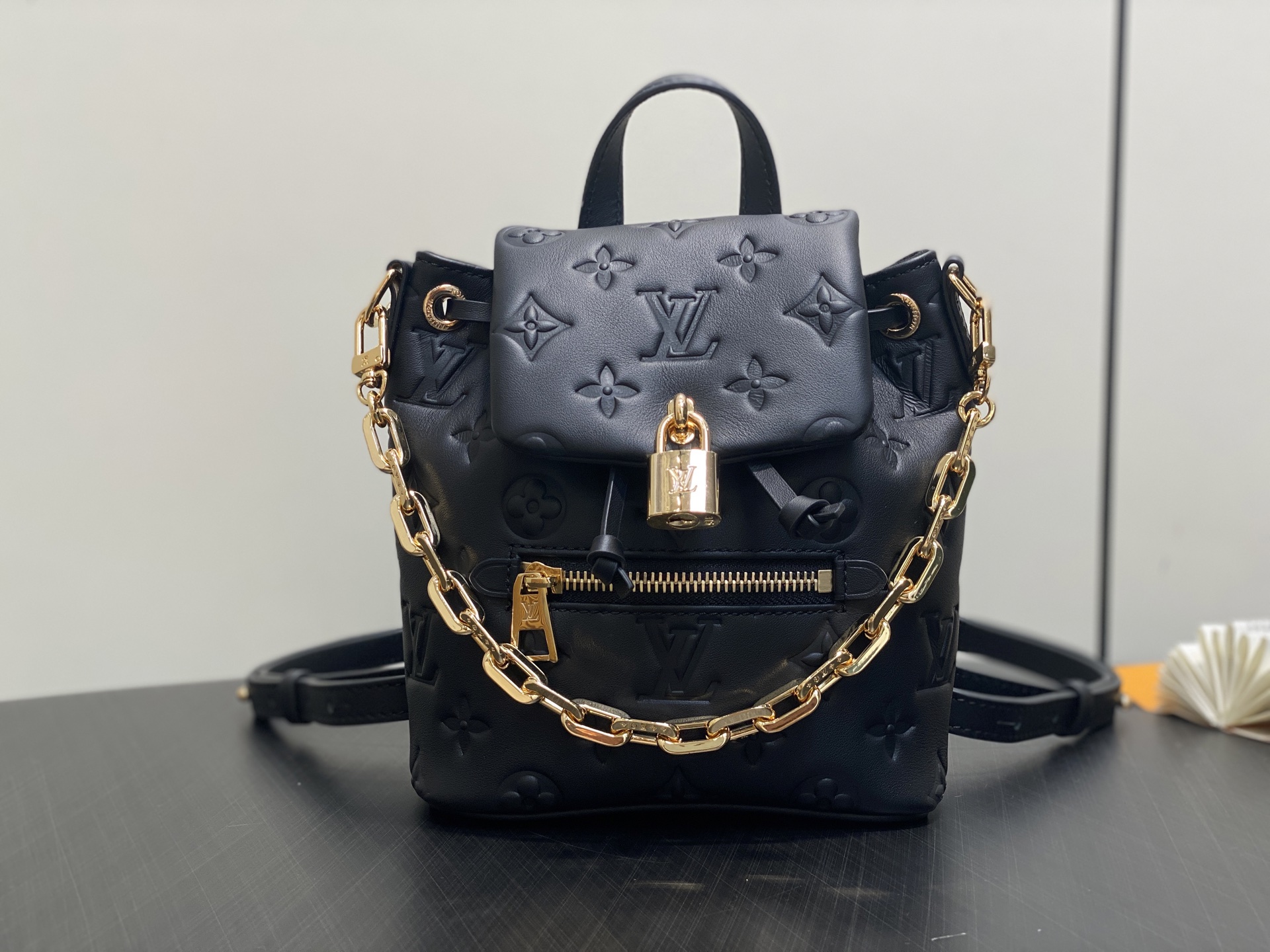 【顶级原单】M13387黑色 全皮压花双肩包 COUSSIN BACKPACK 迷你手袋 M13389粉