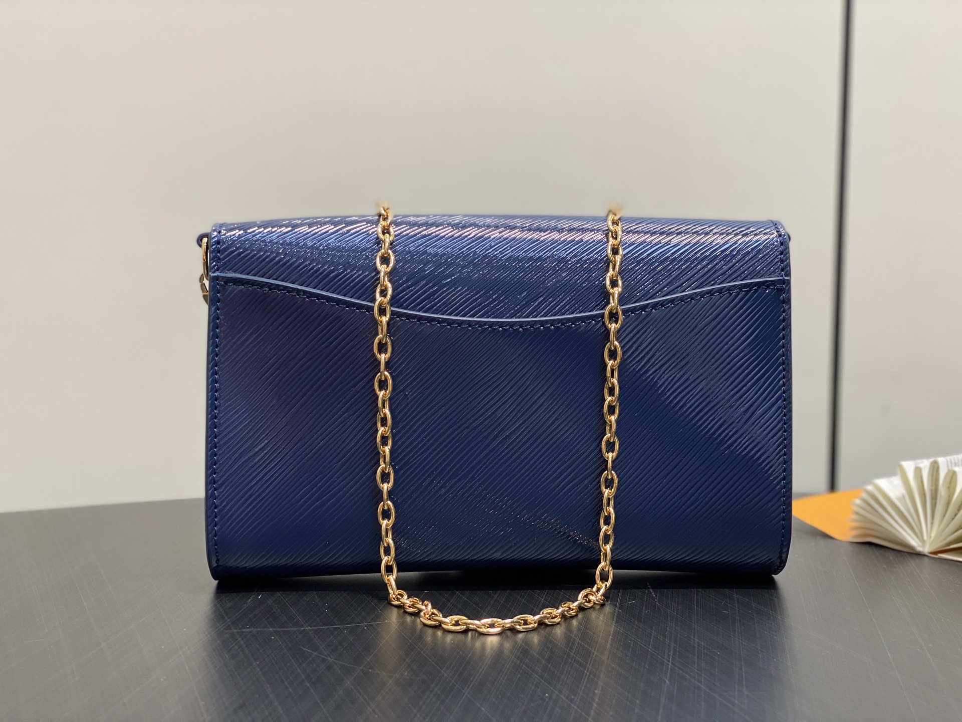 【顶级原单】M13165蓝色漆皮水波纹 链条包 sbwPochette Louise 链条包 （镜面漆皮
