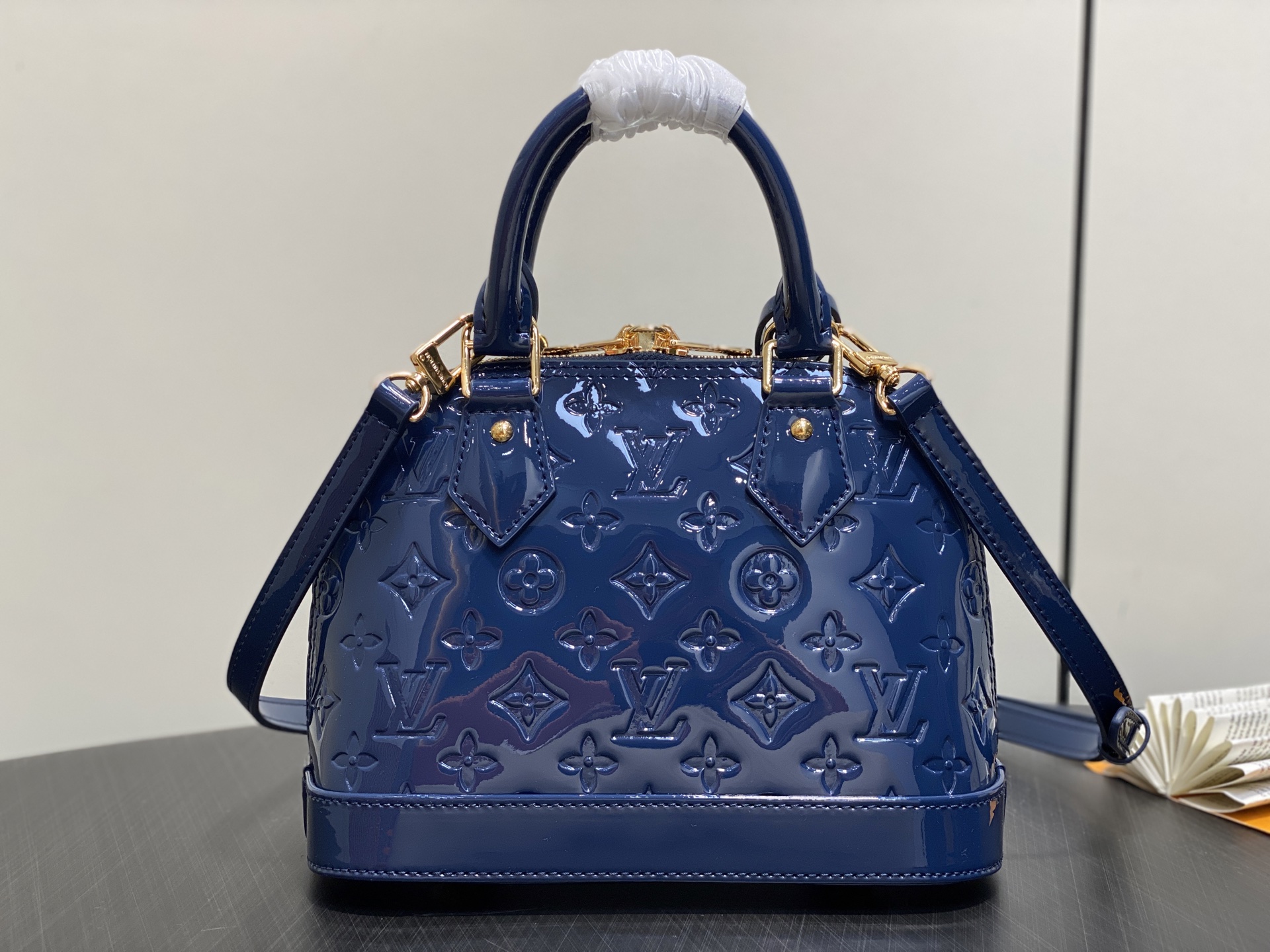 【顶级原单】M13169蓝色 漆皮压花贝壳包 ALMA BB 手袋 M91606 漆皮贝壳包压花小号，其