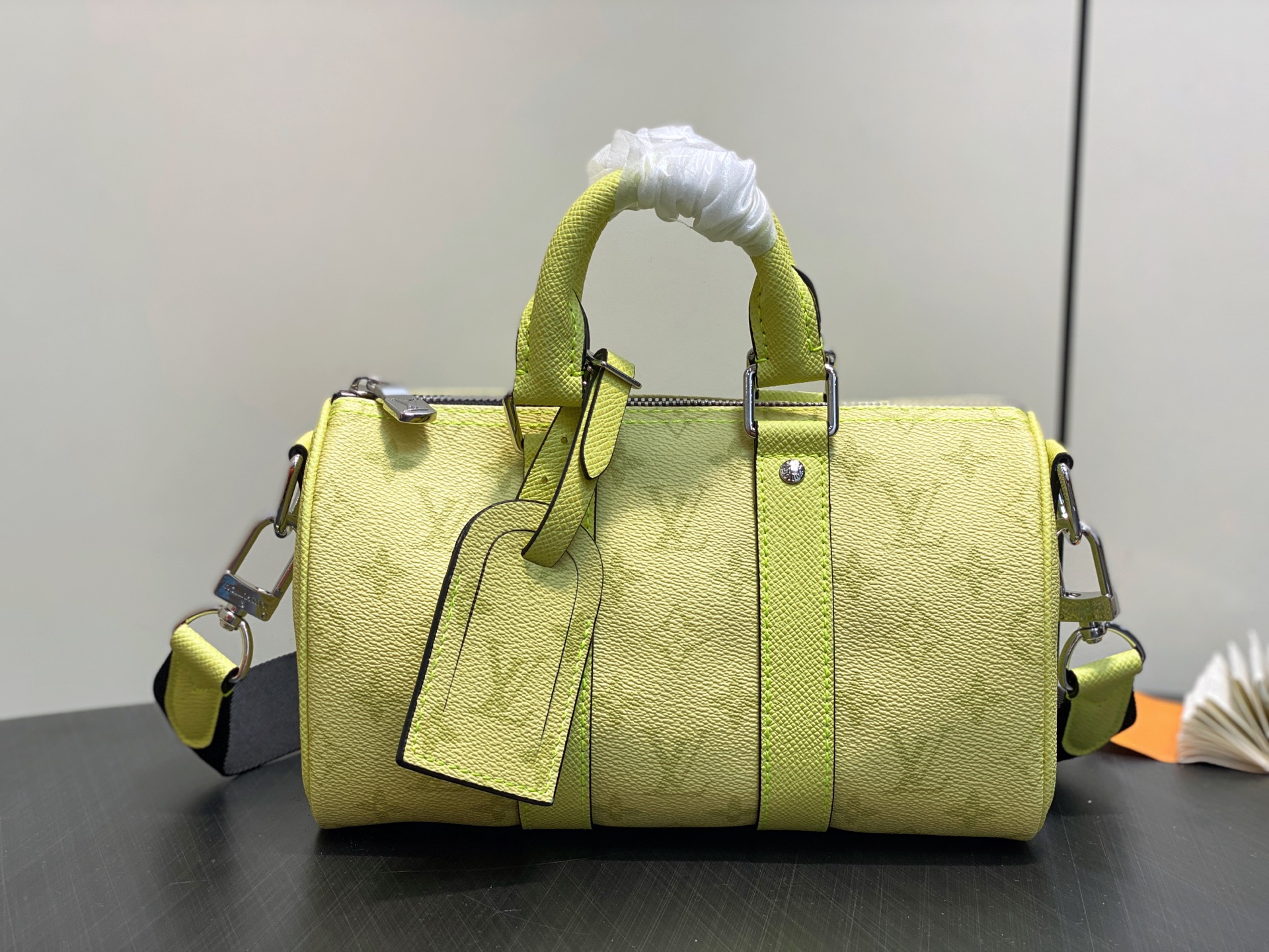 【顶级原单】N14078浅黄色 男包枕头包 KEEPALL BANDOULIÈRE 25 手袋 本款 K