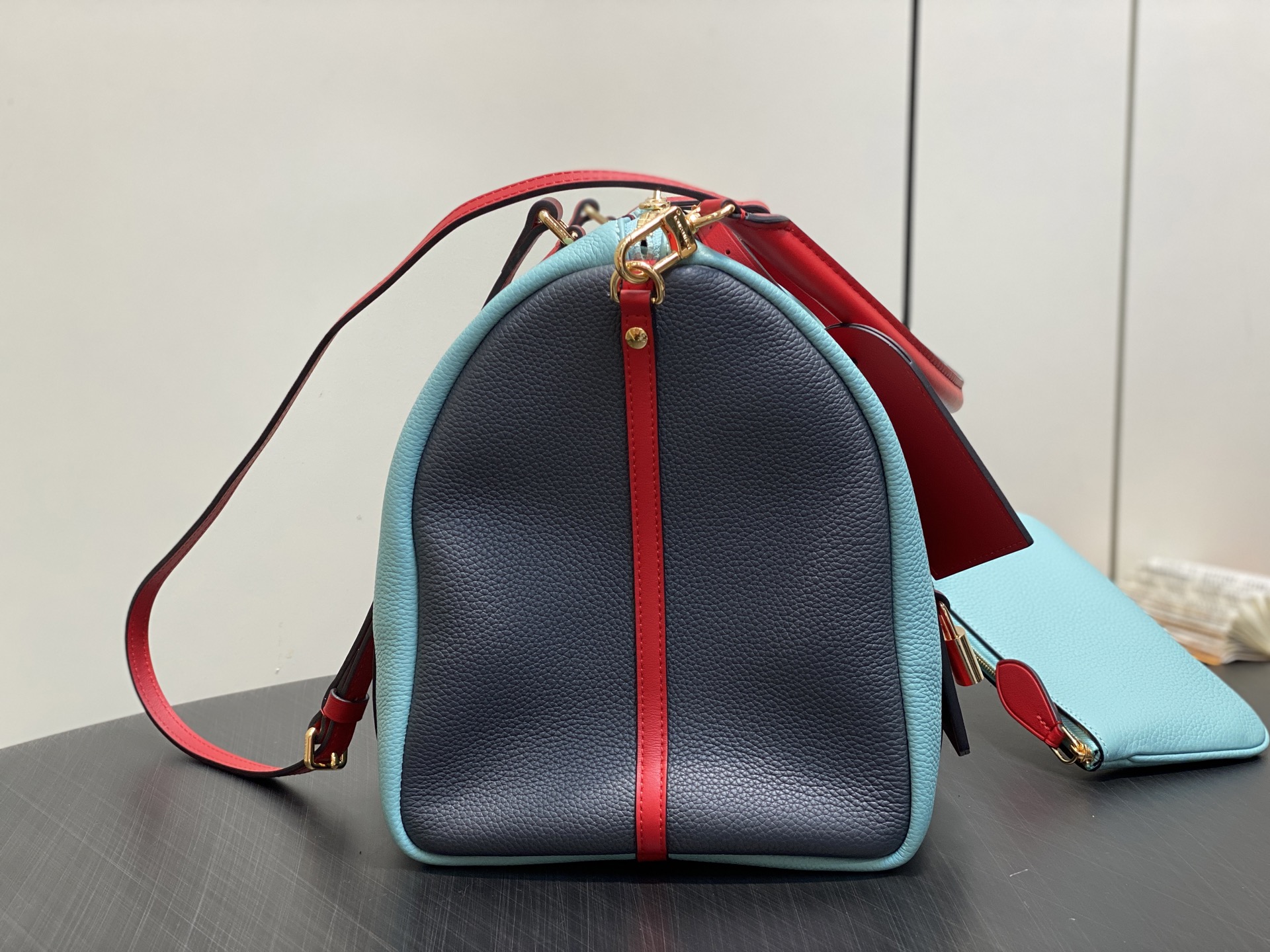 【顶级原单】M13668马卡龙蓝 全皮speedy枕头包 SPEEDY BANDOULIÈRE 40 手