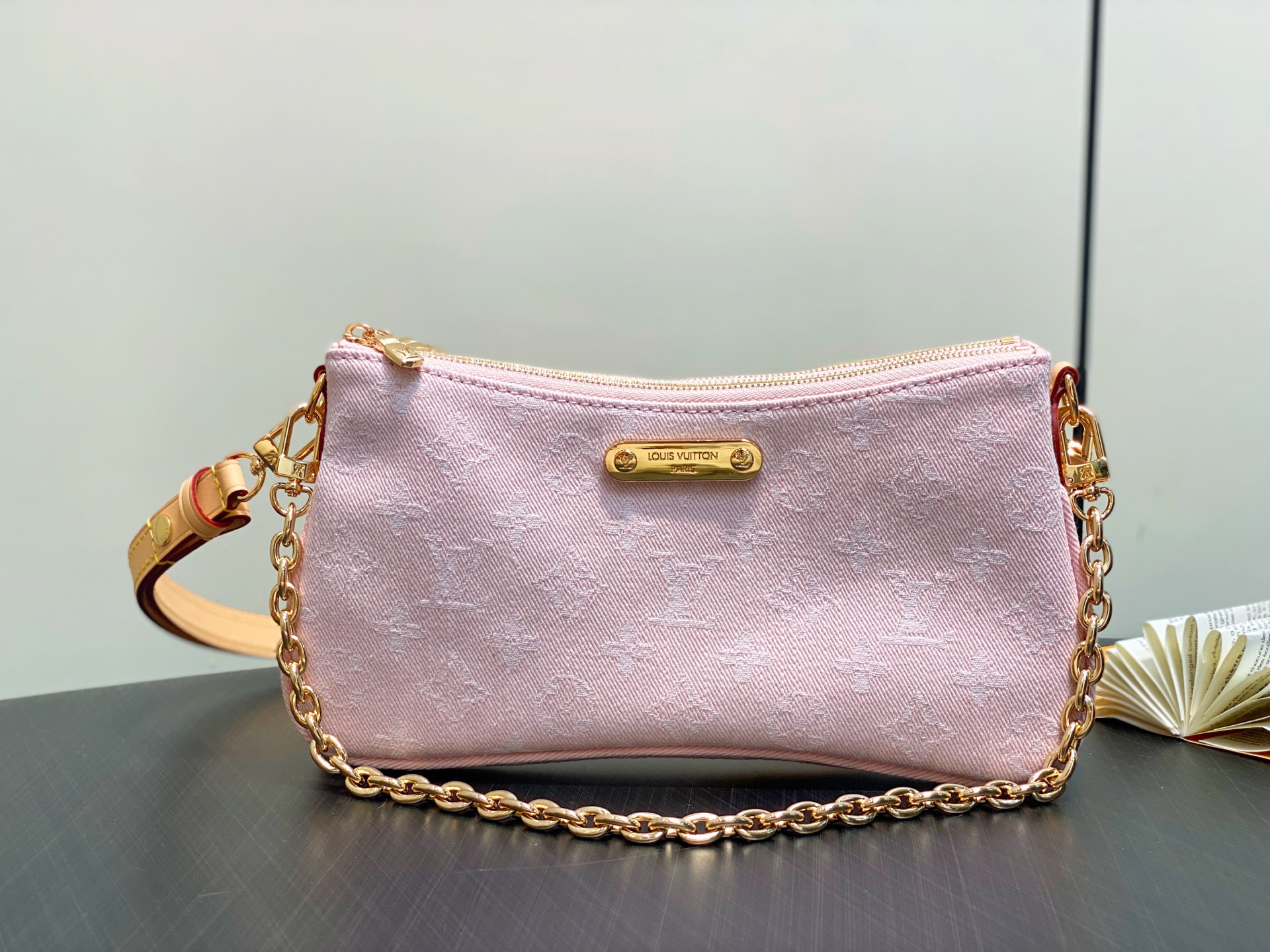 【顶级原单】M14159粉色 牛仔腋下包链条包 Liv Pochette 手袋 本款 Liv Poche