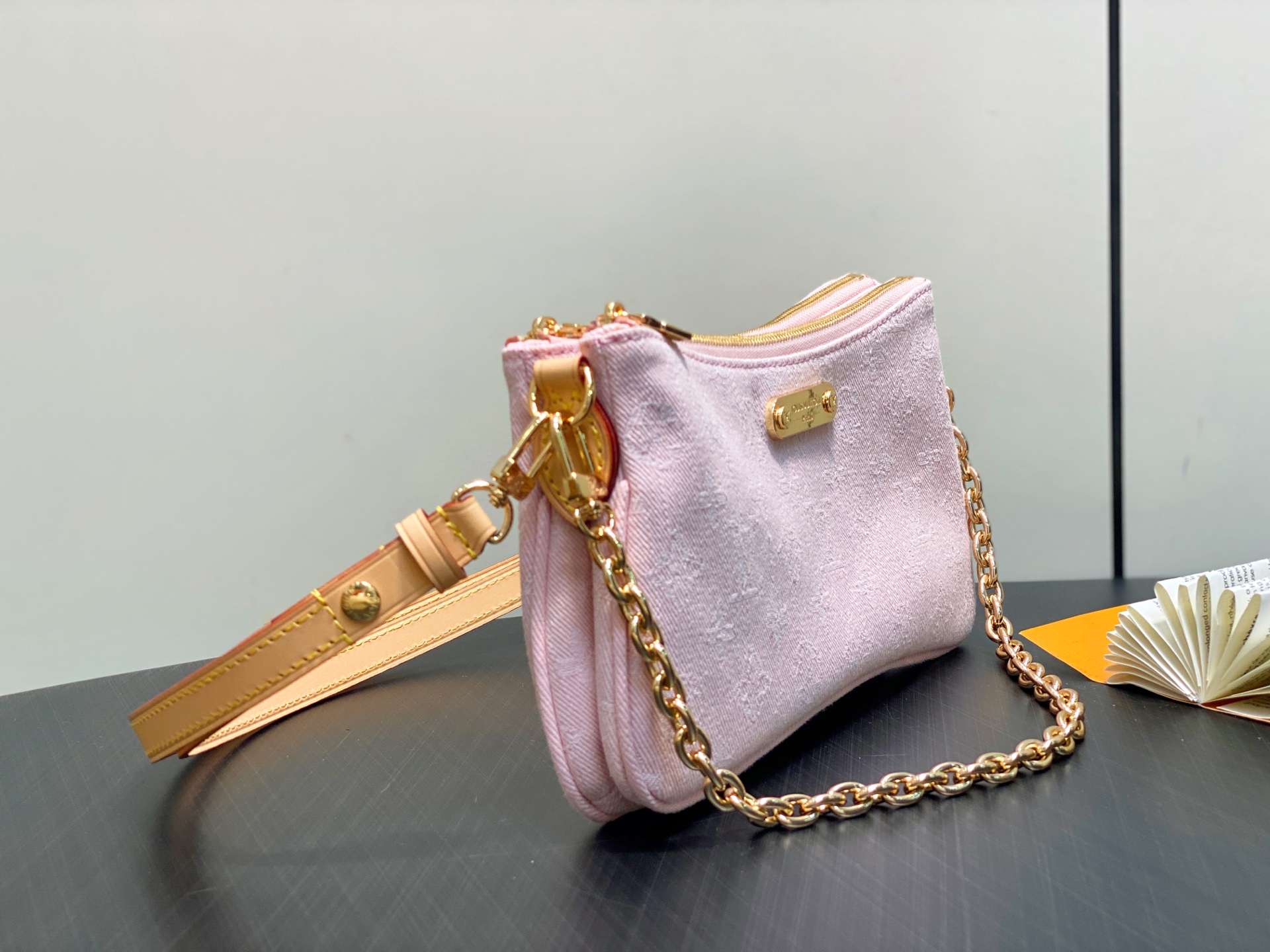 【顶级原单】M14159粉色 牛仔腋下包链条包 Liv Pochette 手袋 本款 Liv Poche