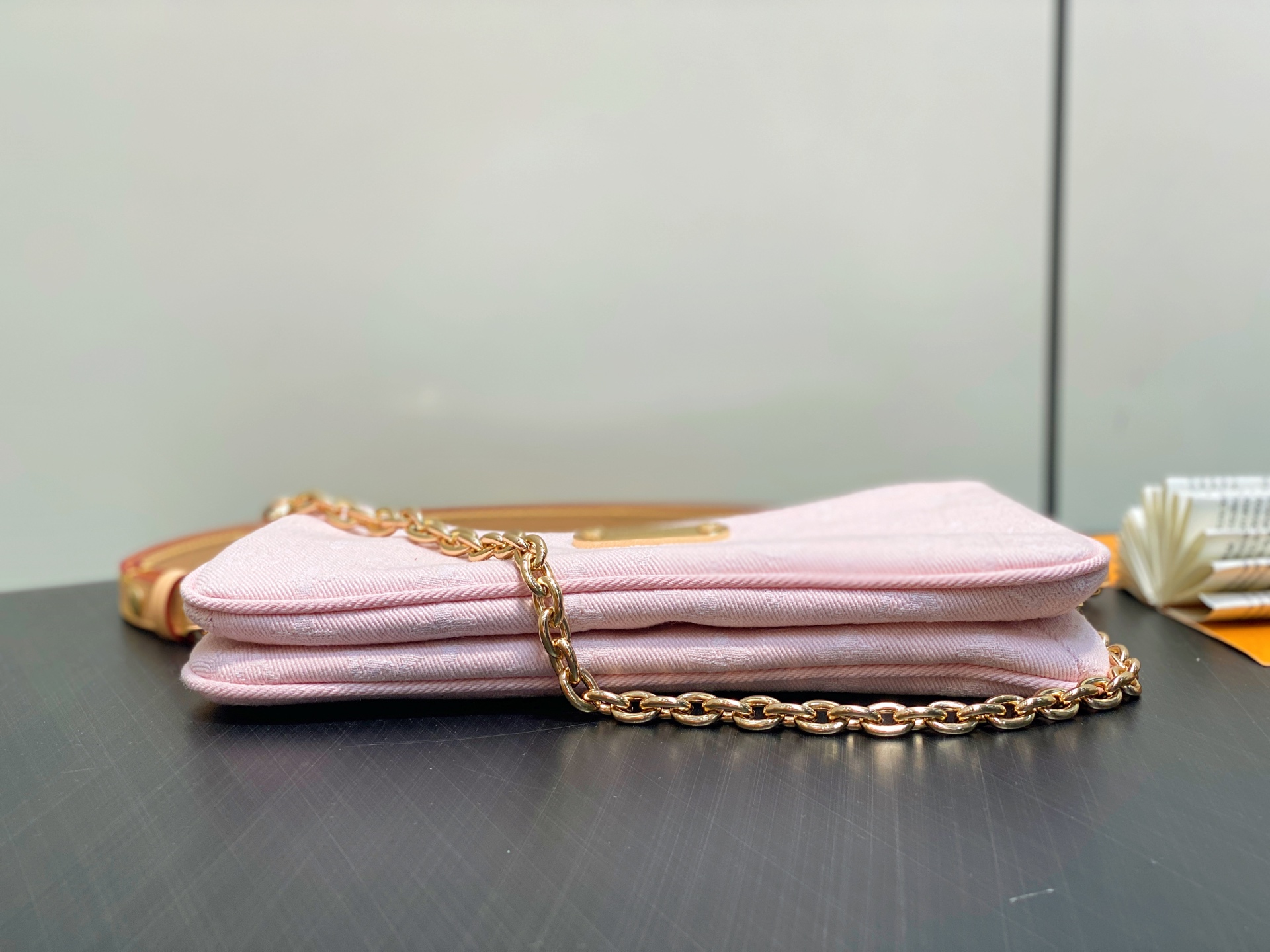 【顶级原单】M14159粉色 牛仔腋下包链条包 Liv Pochette 手袋 本款 Liv Poche