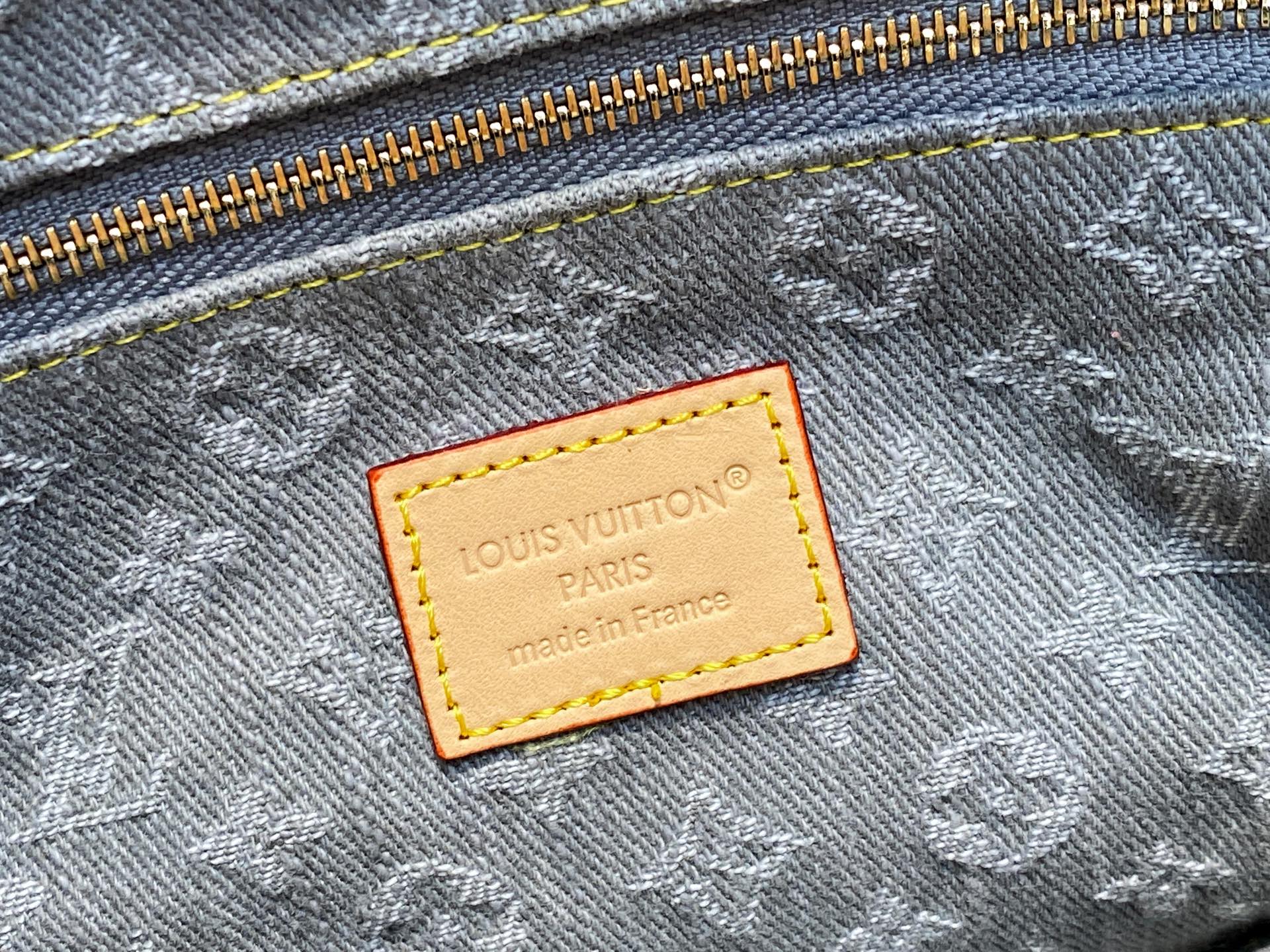  【顶级原单】M13750灰色 丹宁牛仔化妆包 POCHETTE COSMÉTIQUE 大号化妆包 本款