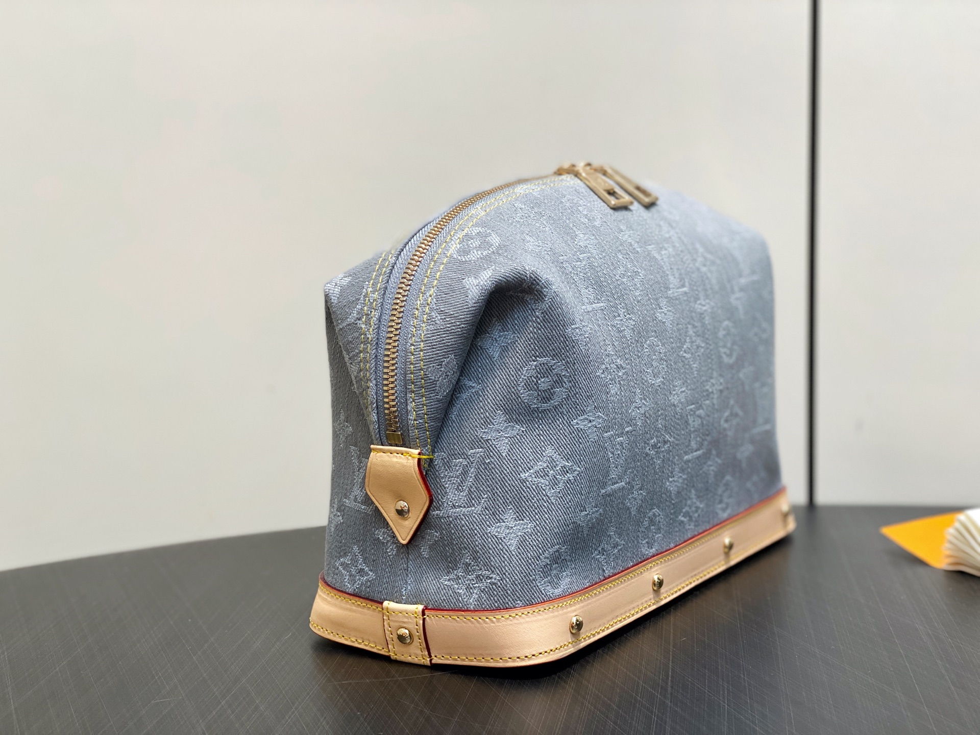  【顶级原单】M13750灰色 丹宁牛仔化妆包 POCHETTE COSMÉTIQUE 大号化妆包 本款