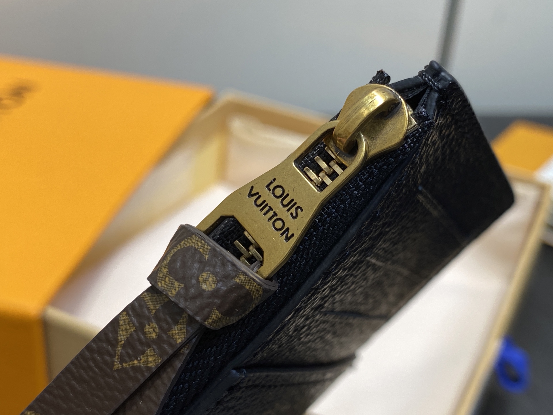 【顶级原单】M14550黑色 全皮卡包零钱包 当季新款 LOW KEY 拉链卡夹 M14551棕色 本款