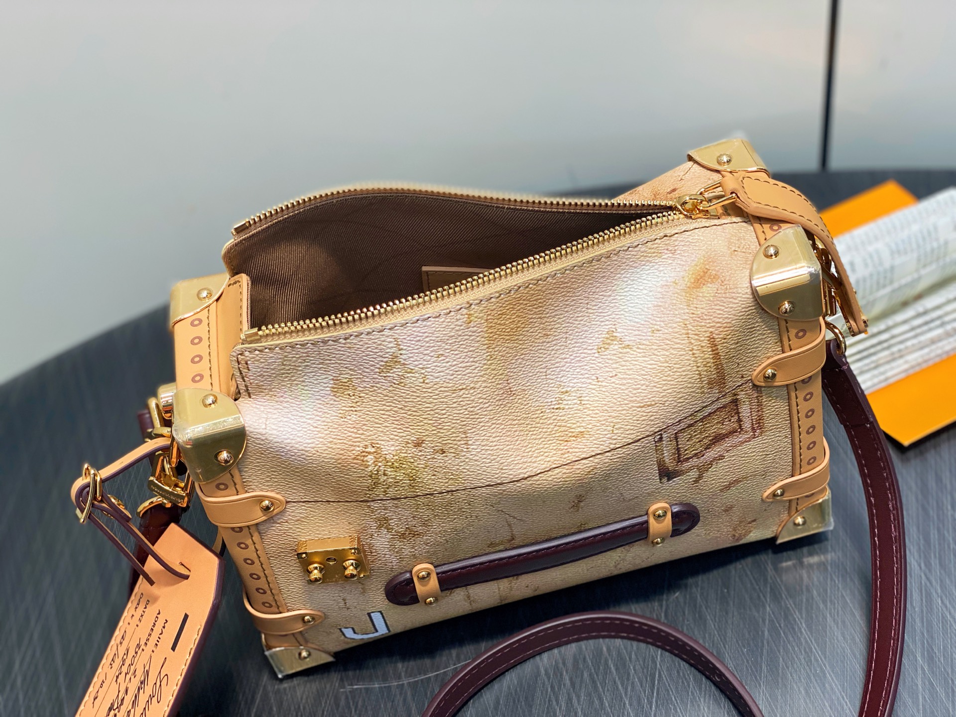 【顶级原单】M12480印花 谷爱凌款软盒子 SIDE TRUNK 中号手袋 2024 秋冬时装秀采用摩