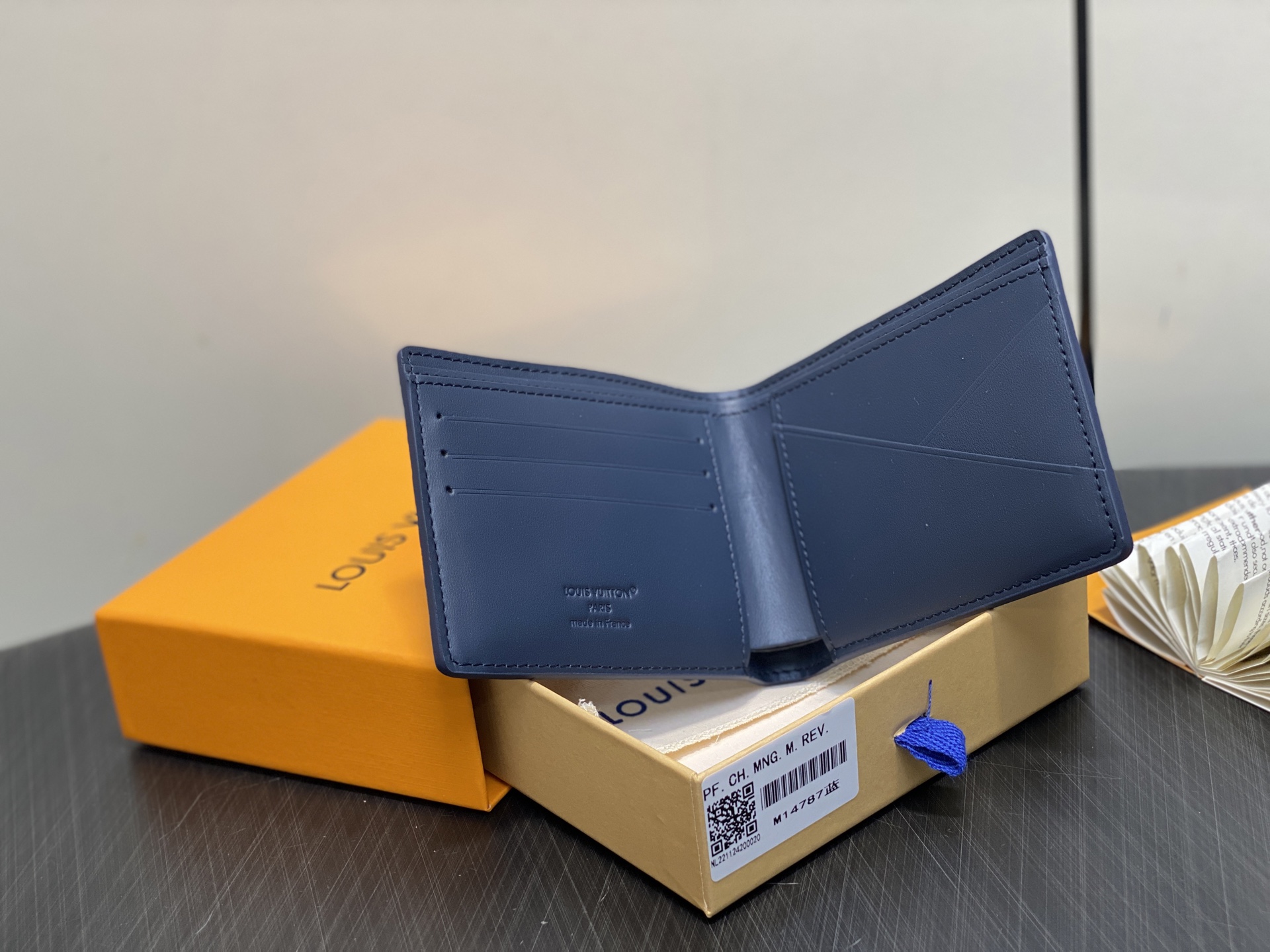 【顶级原单】M14787深蓝色 全皮压花短款西装夹钱包 Multiple Wallet 钱夹 2024年