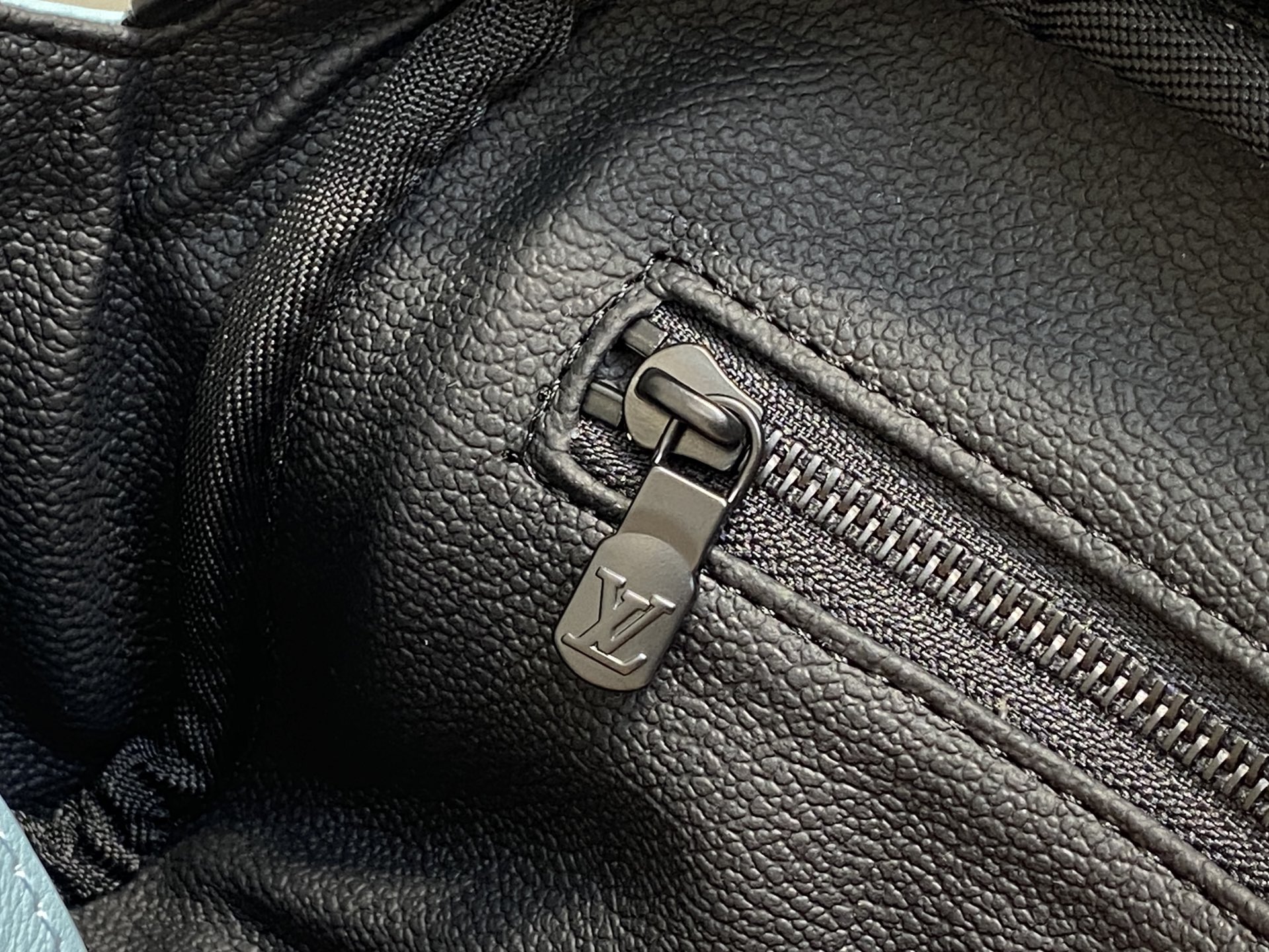 【顶级原单】M14885浅蓝 全皮压花洗漱包 Dopp Kit 盥洗袋 M14485灰色 M14843深