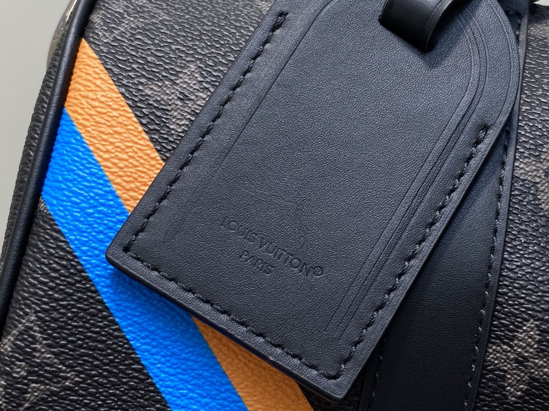 【顶级原单】.”，黑花丝印 男包枕头包 本款 Keepall 25 手袋 取材 Monogram Ecl
