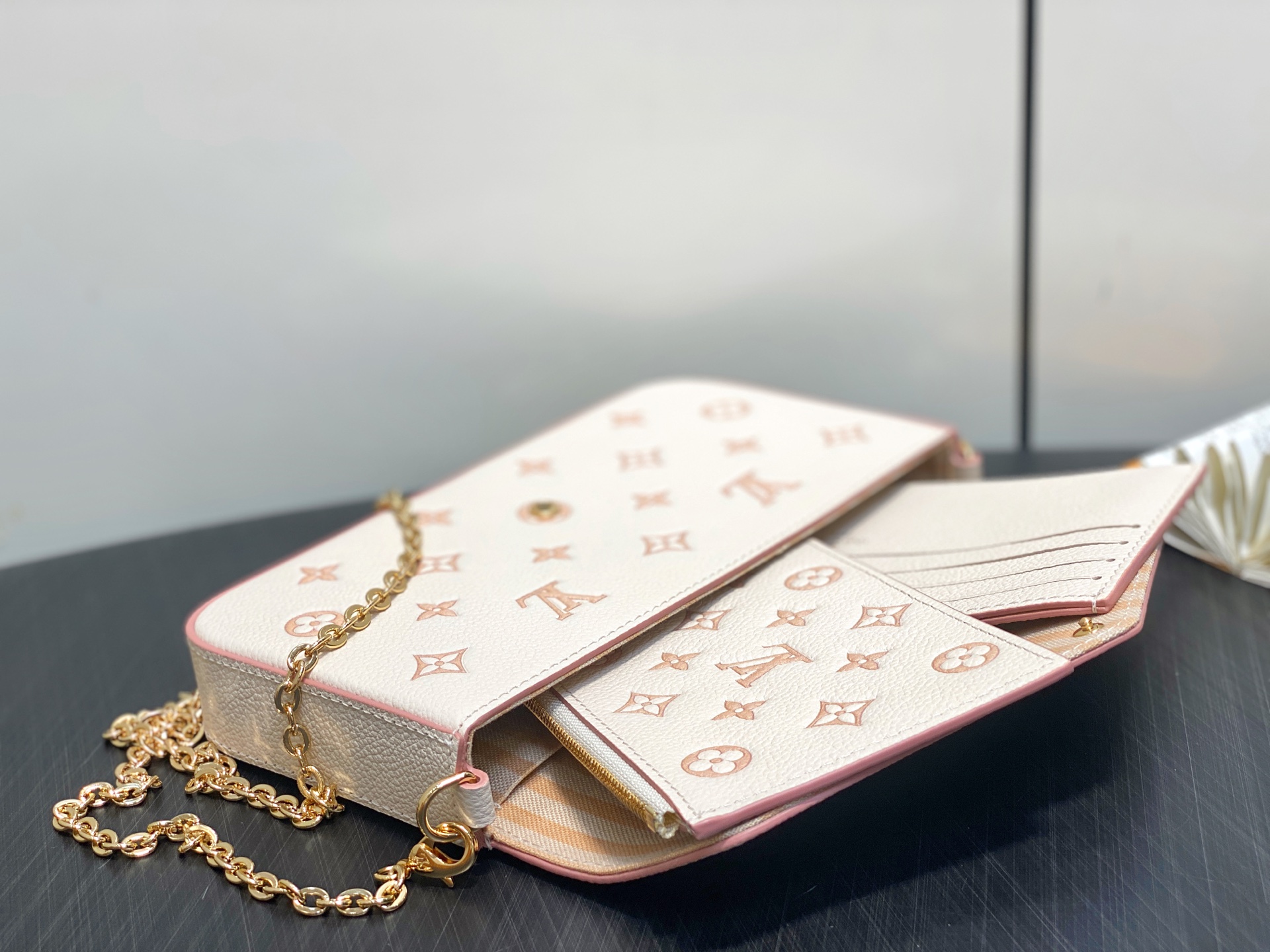 【顶级原单】M15968奶油色 全皮链条包三件套 POCHETTE FELICIE 手袋 优雅小巧，内含