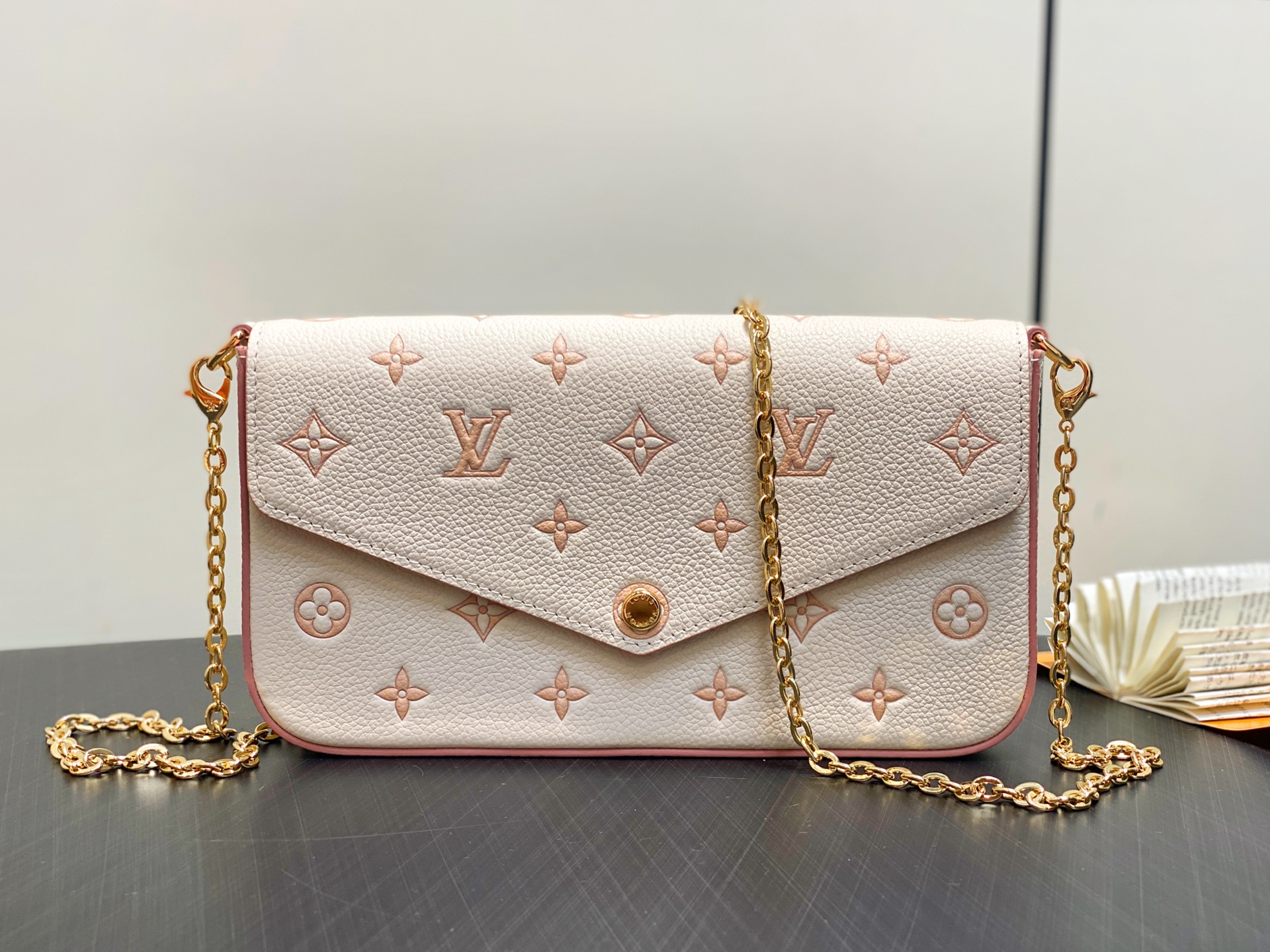 【顶级原单】M15968奶油色 全皮链条包三件套 POCHETTE FELICIE 手袋 优雅小巧，内含