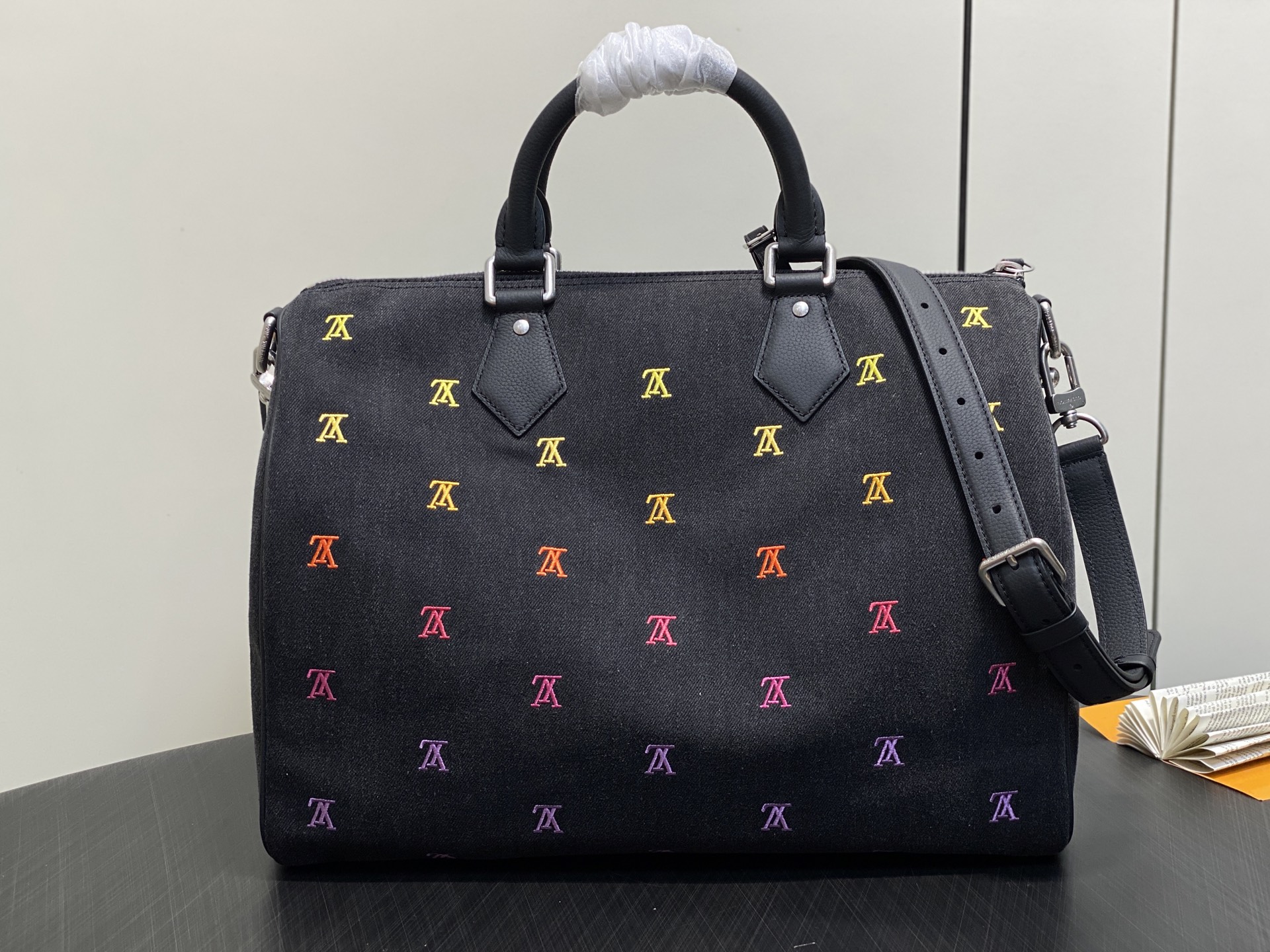 Louis Vuitton Speedy 40 Bandouli re Black Denim Monogram 40 travel