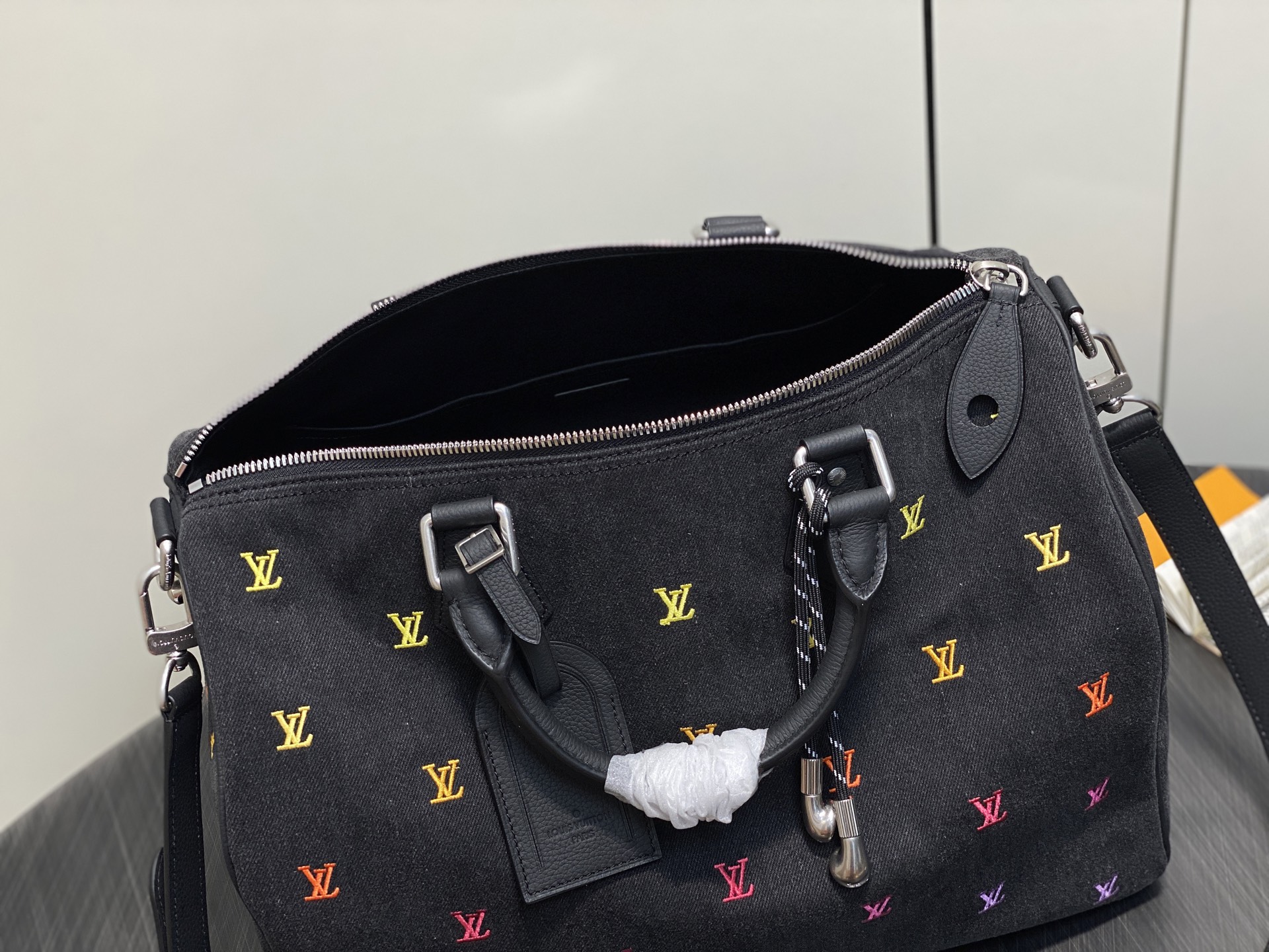 Louis Vuitton Speedy 40 Bandouliere Black Denim Multicolor Monogram 40cm travel