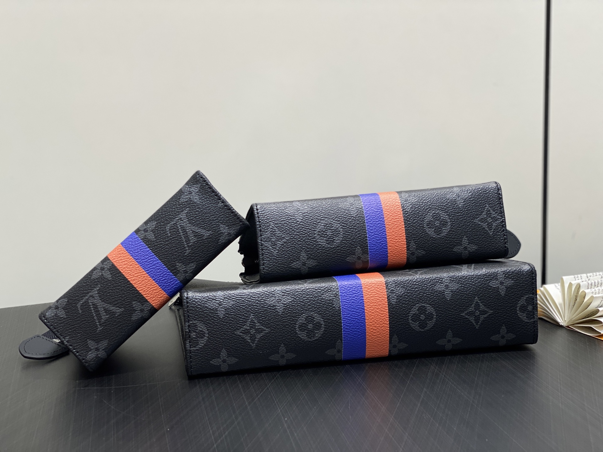 Louis Vuitton Trio Monogram Eclipse 20 x 25 x 5.5 cm everyday