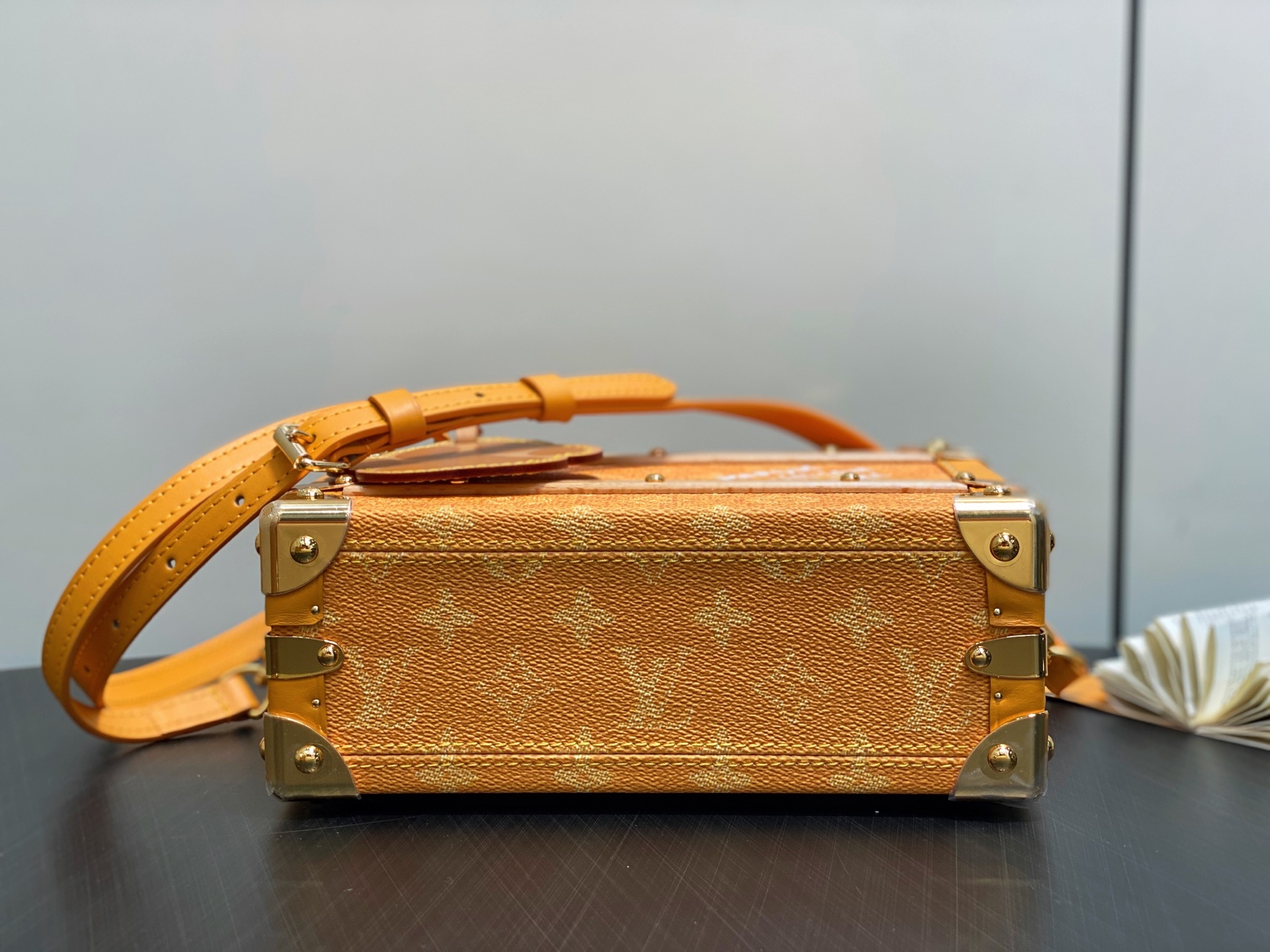 【顶级原单】M12458 M11118黄花 盒子包箱子 本款 Handle Trunk 手袋取材 Mon