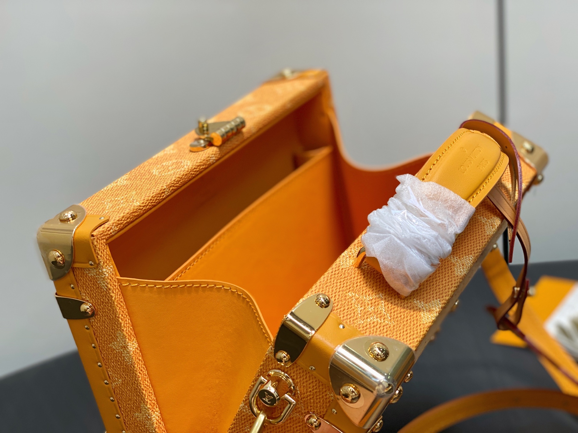 【顶级原单】M12458 M11118黄花 盒子包箱子 本款 Handle Trunk 手袋取材 Mon