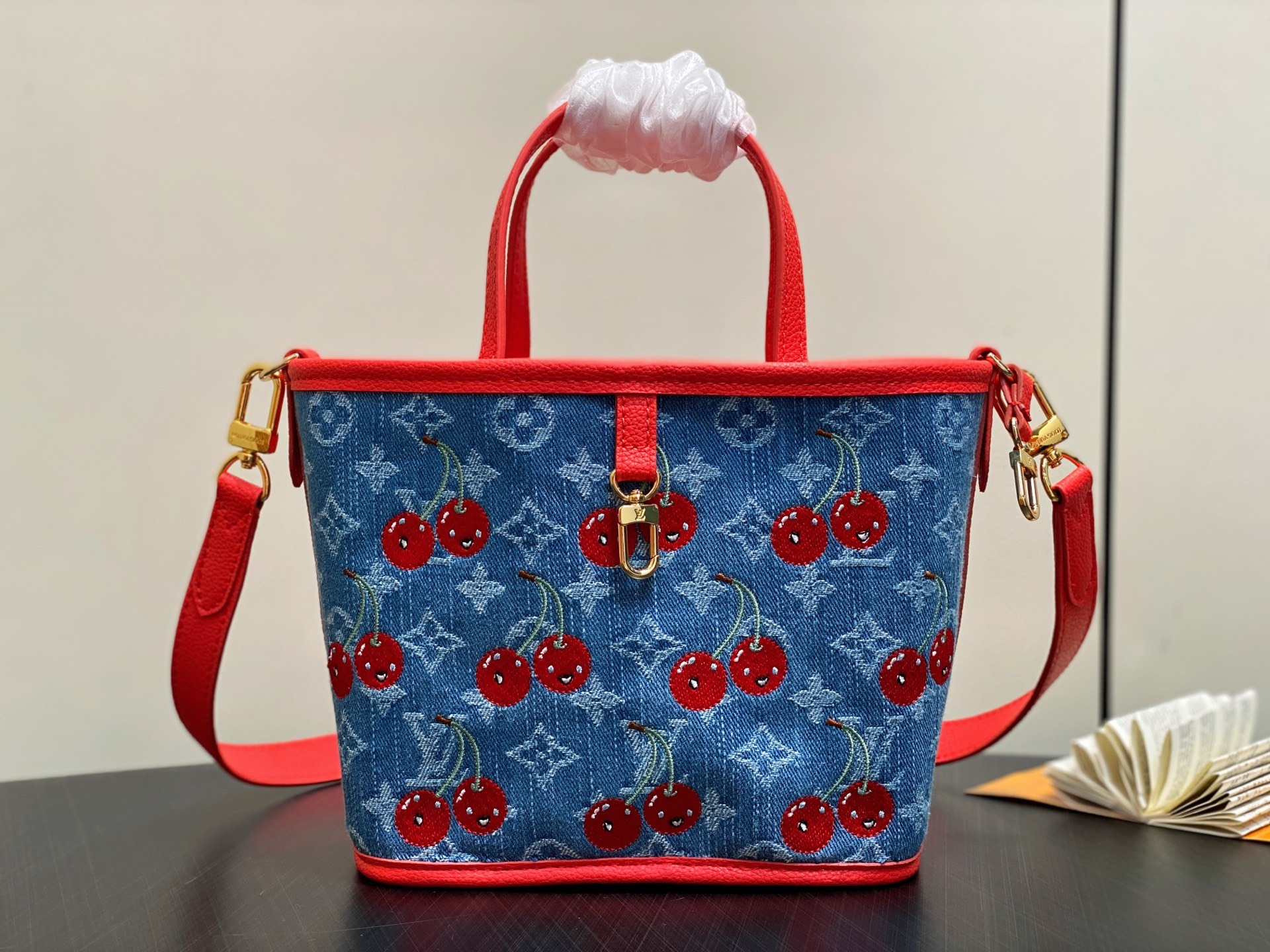 【顶级原单】M14997樱桃红 丹宁牛仔樱桃双面购物袋 本款Neverfull linside Out