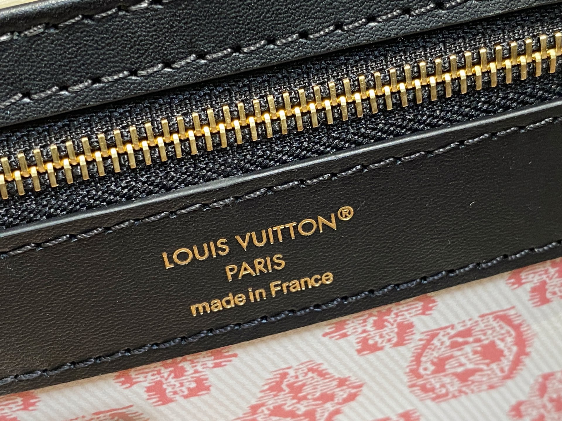 Louis Vuitton Capucines BB Woven Leather Handle Bag, 21 x 8 x 14 cm 12 i1750958407776 953 0 9