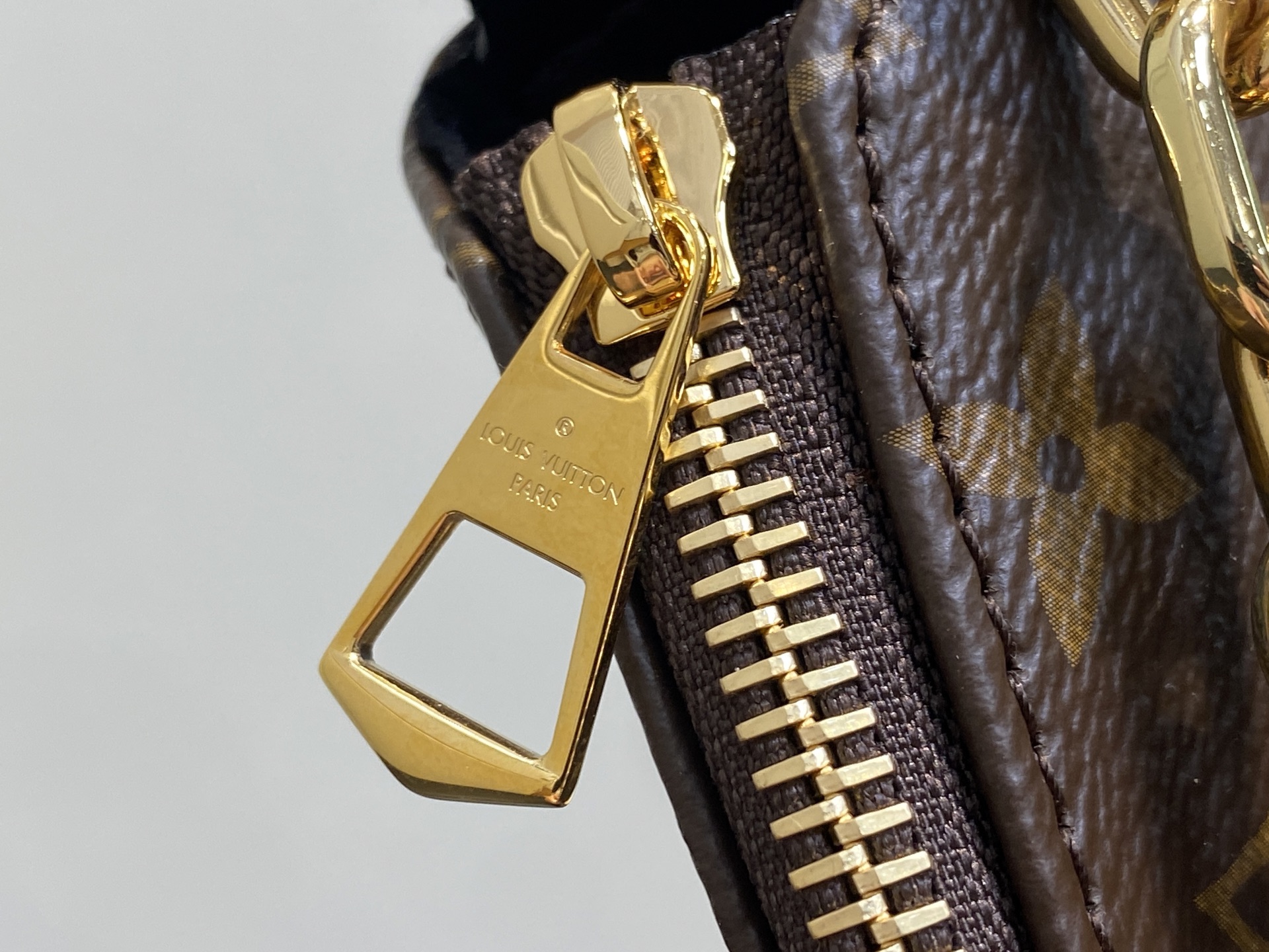 Louis Vuitton Cookie BB Monogram Chain Bag, 19 cm - Crossbody & Shoulder Bag 8 i1751043309653 2368 0 6