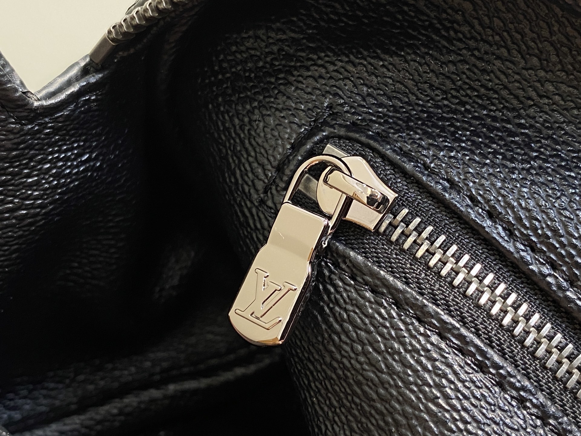 【顶级原单】M15246黑花橙色 洗漱包系列 DOPP KIT 盥洗袋 本款 Dopp Kit 盥洗袋取