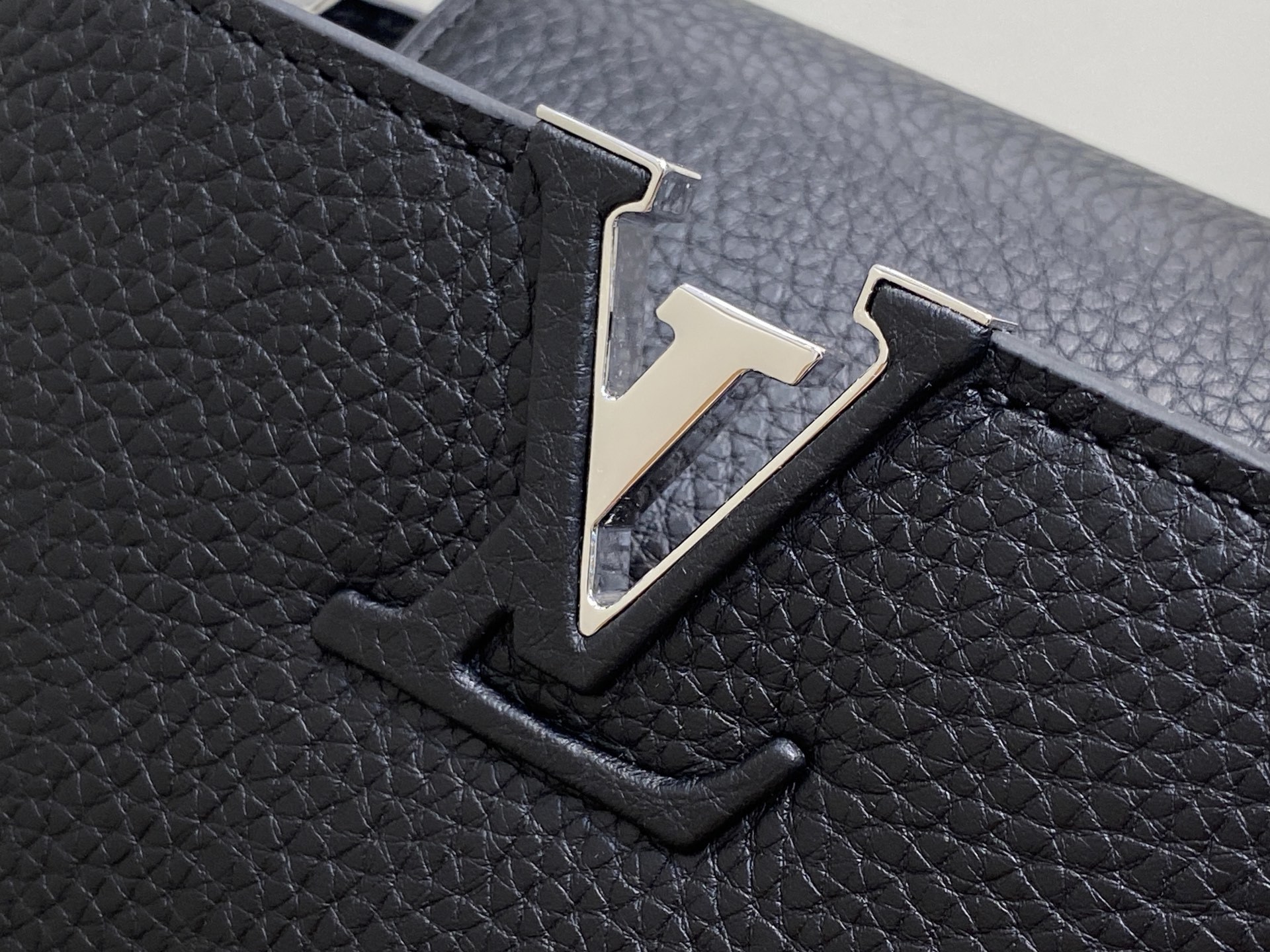 【顶级原单】N85513黑色蛇皮 全皮cap那英款系列 CAPUCINES BB 手袋 Capucine