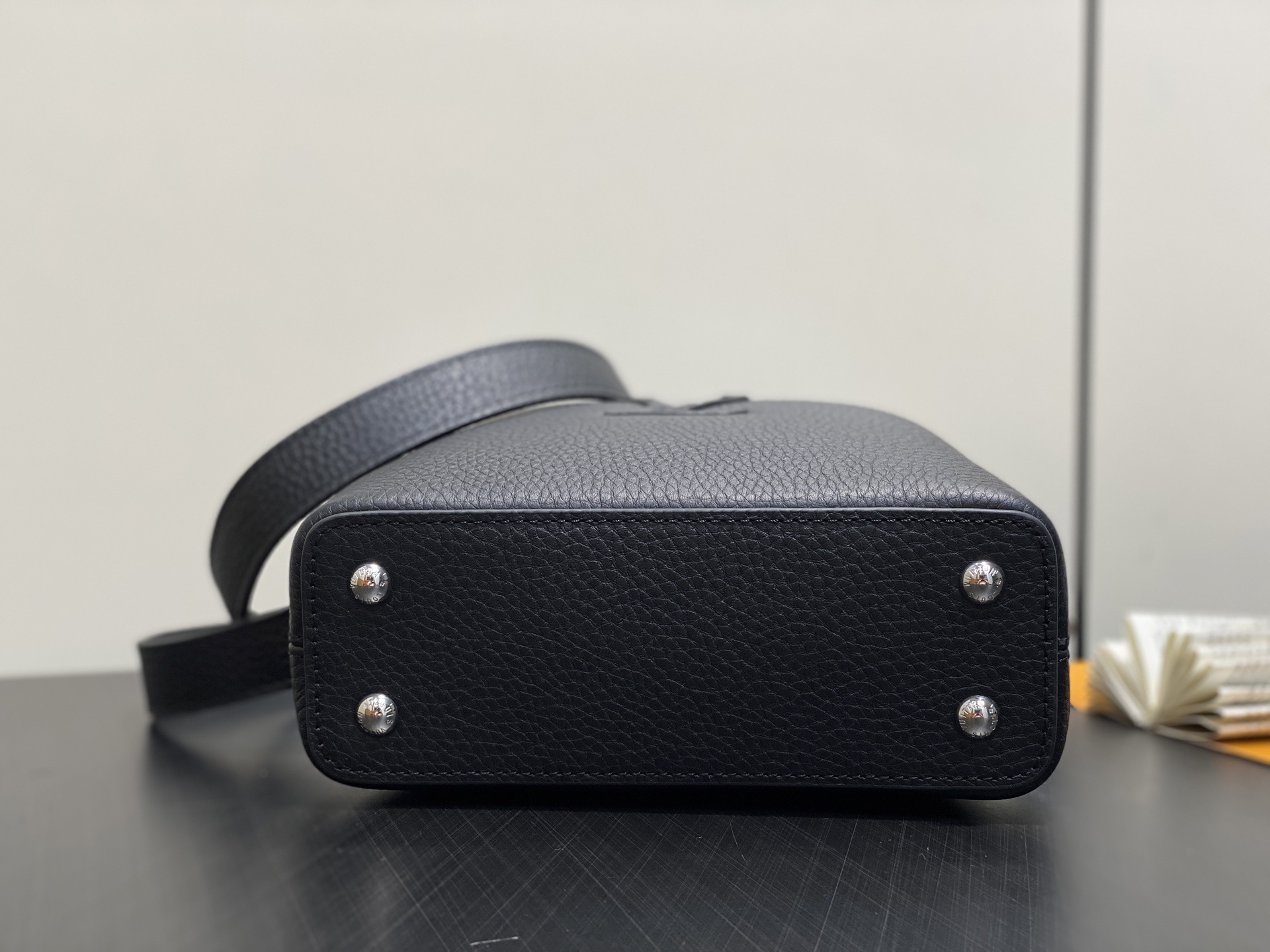 【顶级原单】N85513黑色蛇皮 全皮cap那英款系列 CAPUCINES 迷你手袋 Capucines