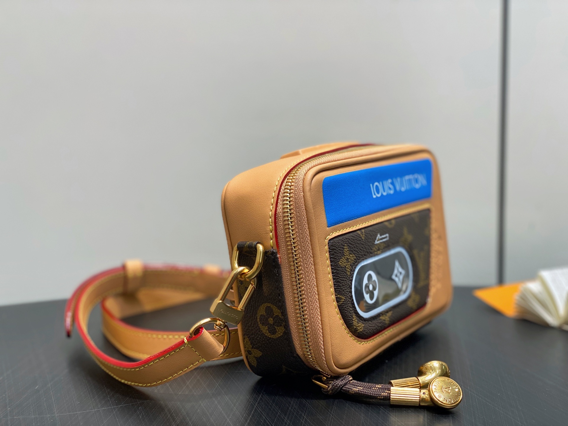 【顶级原单】M14062老花黄皮 复古录音机包 BALADEUR WEARABLE WALLET 手袋