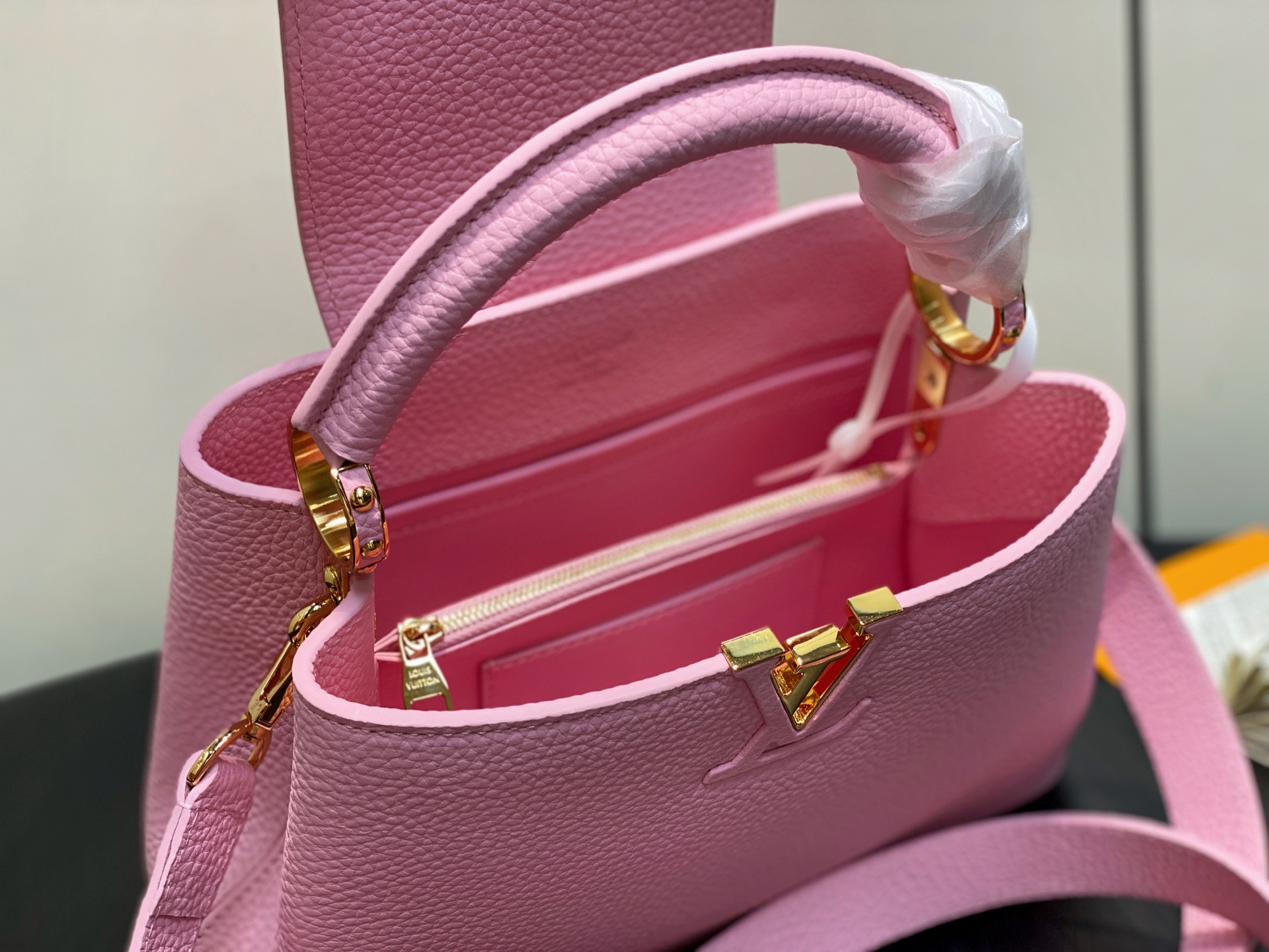 【顶级原单】M24545茉莉粉 全皮cap那英款系列 CAPUCINES BB手袋 M24727 Cap