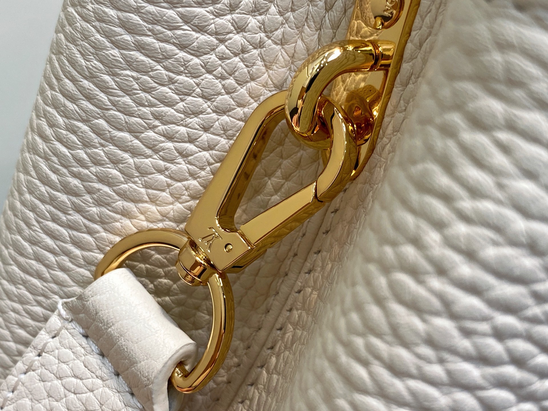 【顶级原单】M24545米白 全皮cap那英款系列 CAPUCINES BB手袋 M24727 Capu