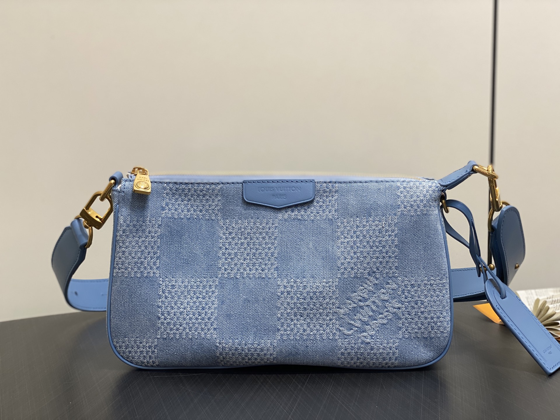 【顶级原单】N00204，N00240蓝色格子 丹宁牛仔男包邮差包 POCHETTE ACCESSOIR