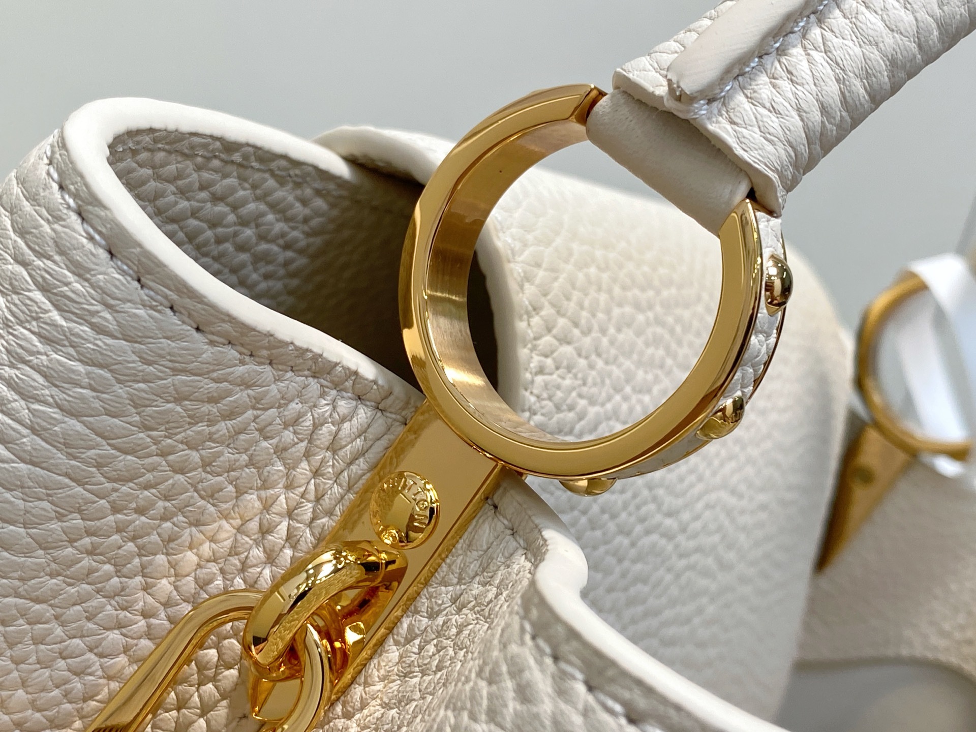 【顶级原单】M24545米白色 全皮cap那英款系列 CAPUCINES 中号手袋 Capucines