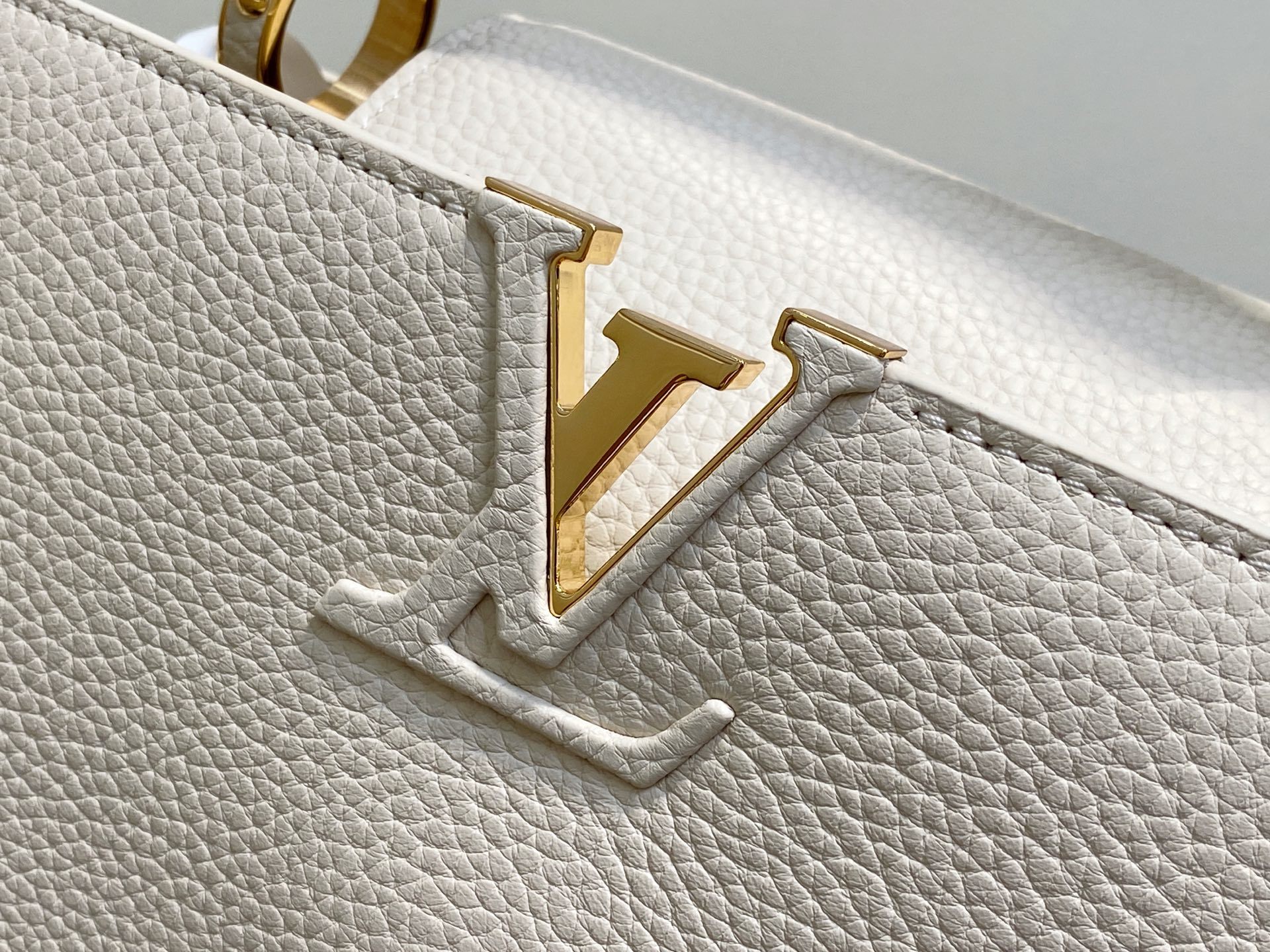 【顶级原单】M24545米白色 全皮cap那英款系列 CAPUCINES 中号手袋 Capucines